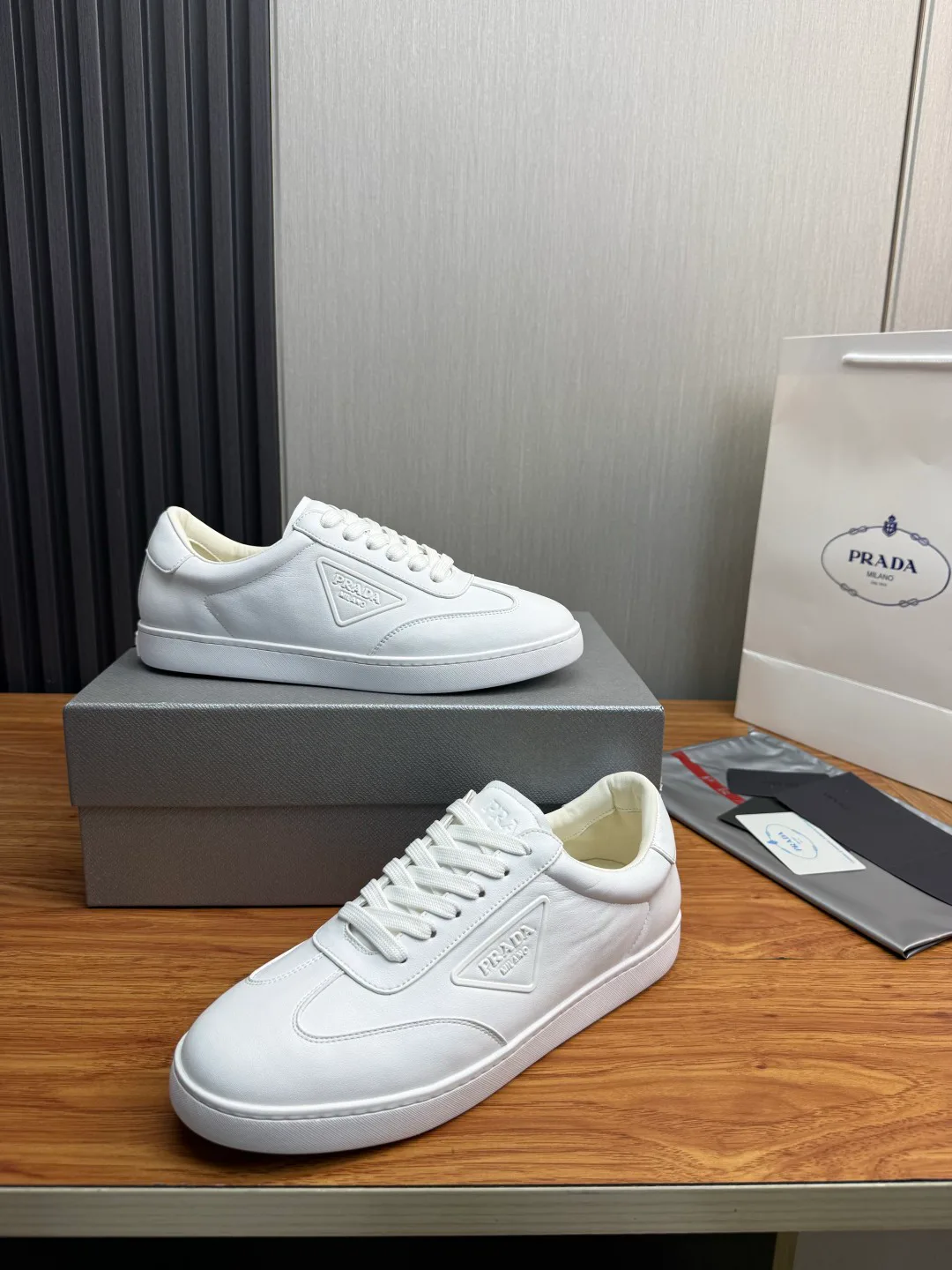 Кроссовки Мужские Prada 18263660