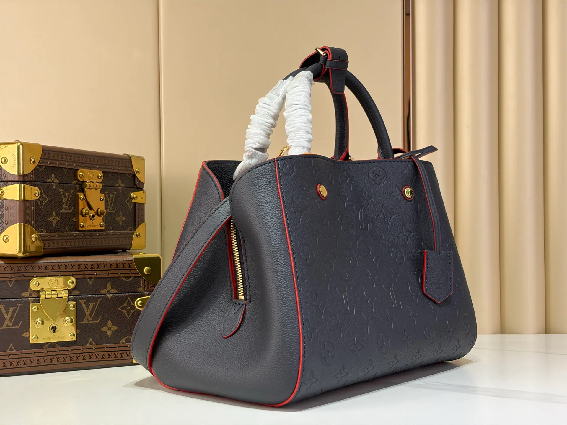 Классические Сумки Женские Louis Vuitton 18240329