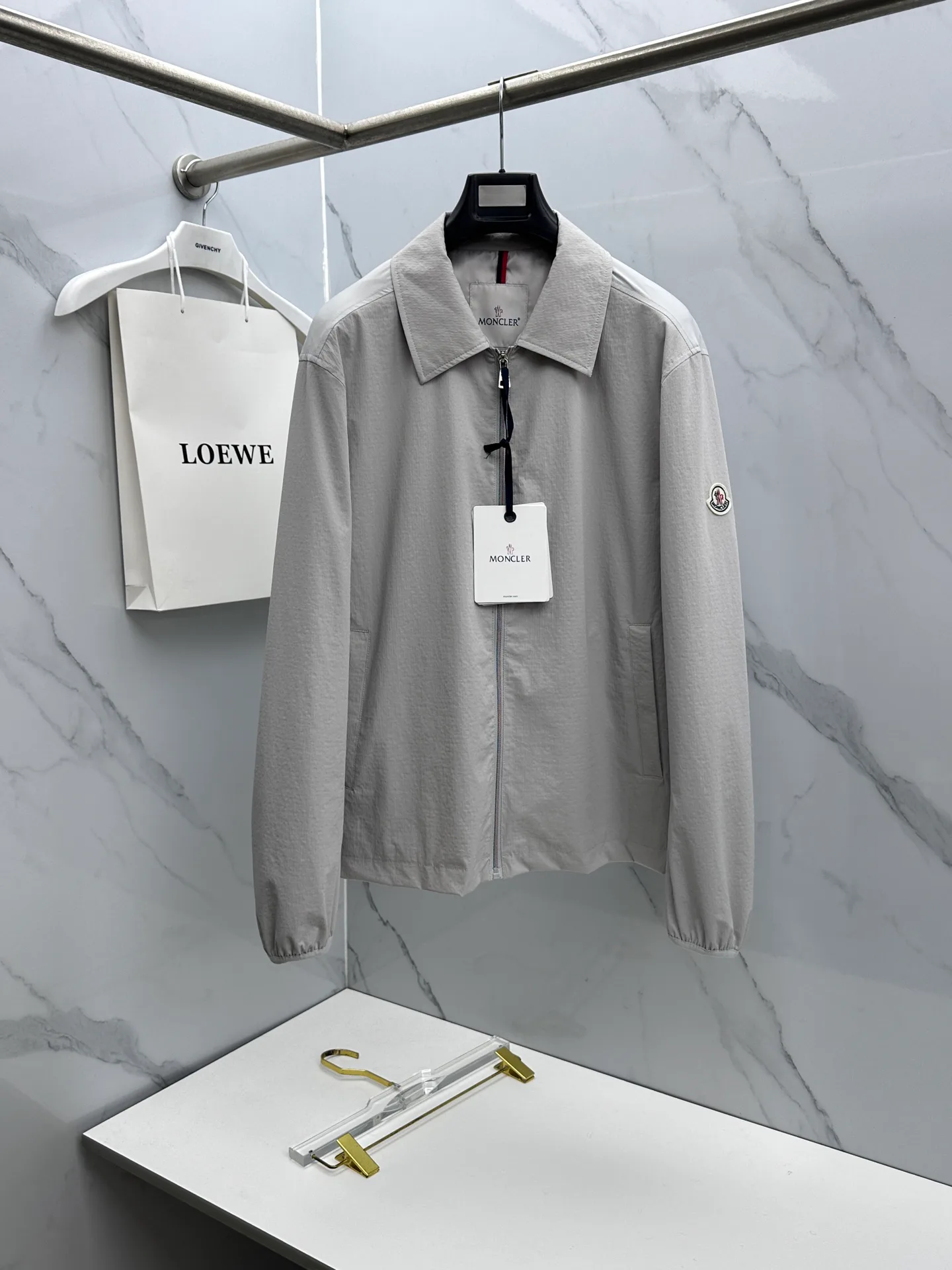 Куртки И Пуховики Мужские Moncler 11790592