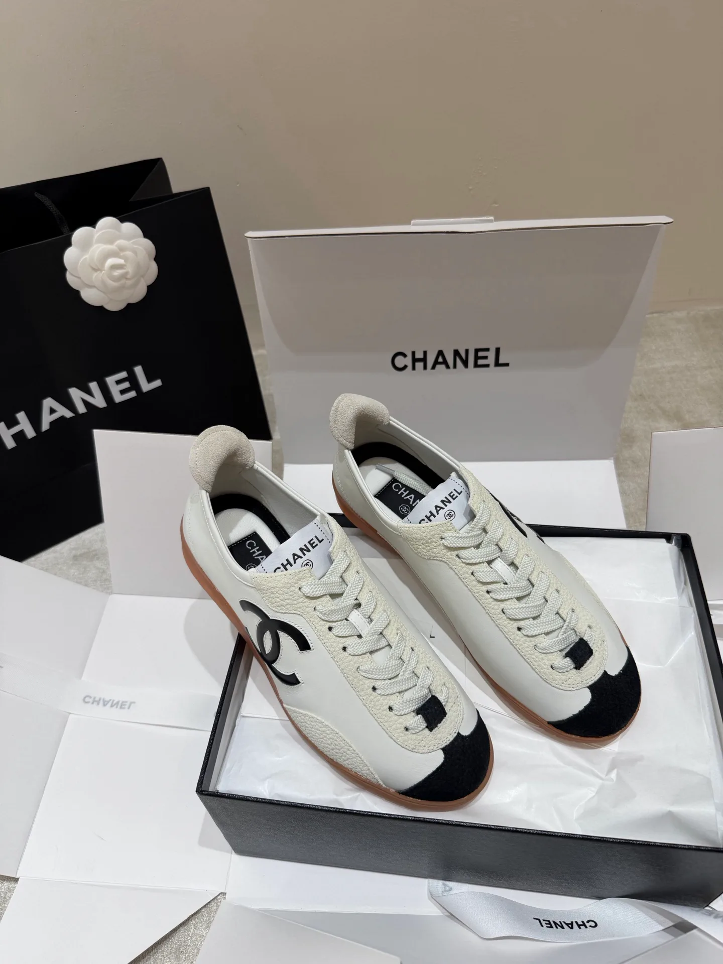 Кроссовки Женские Chanel 11685935