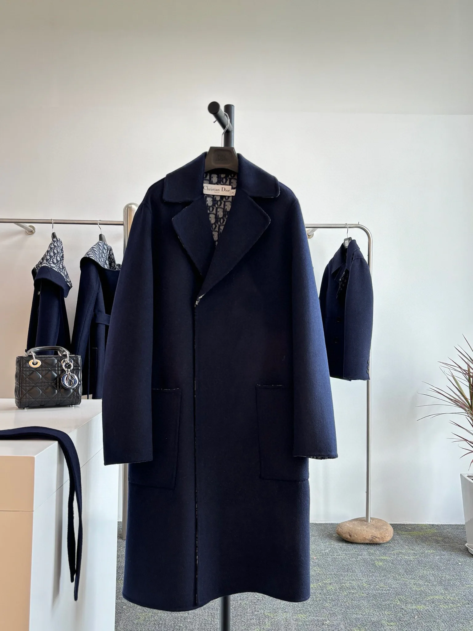 Пальто Женские Christian Dior 18376239