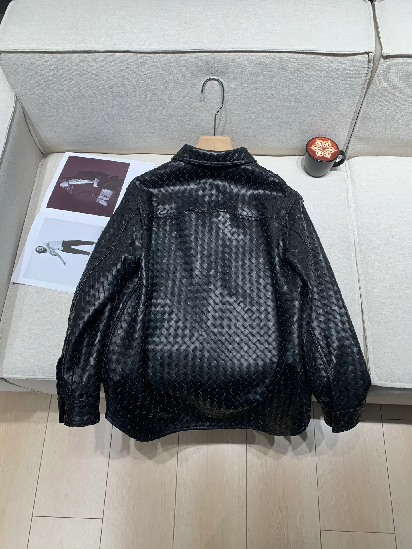 Кожаные Куртки И Дублёнки Женские Bottega Veneta 5063997