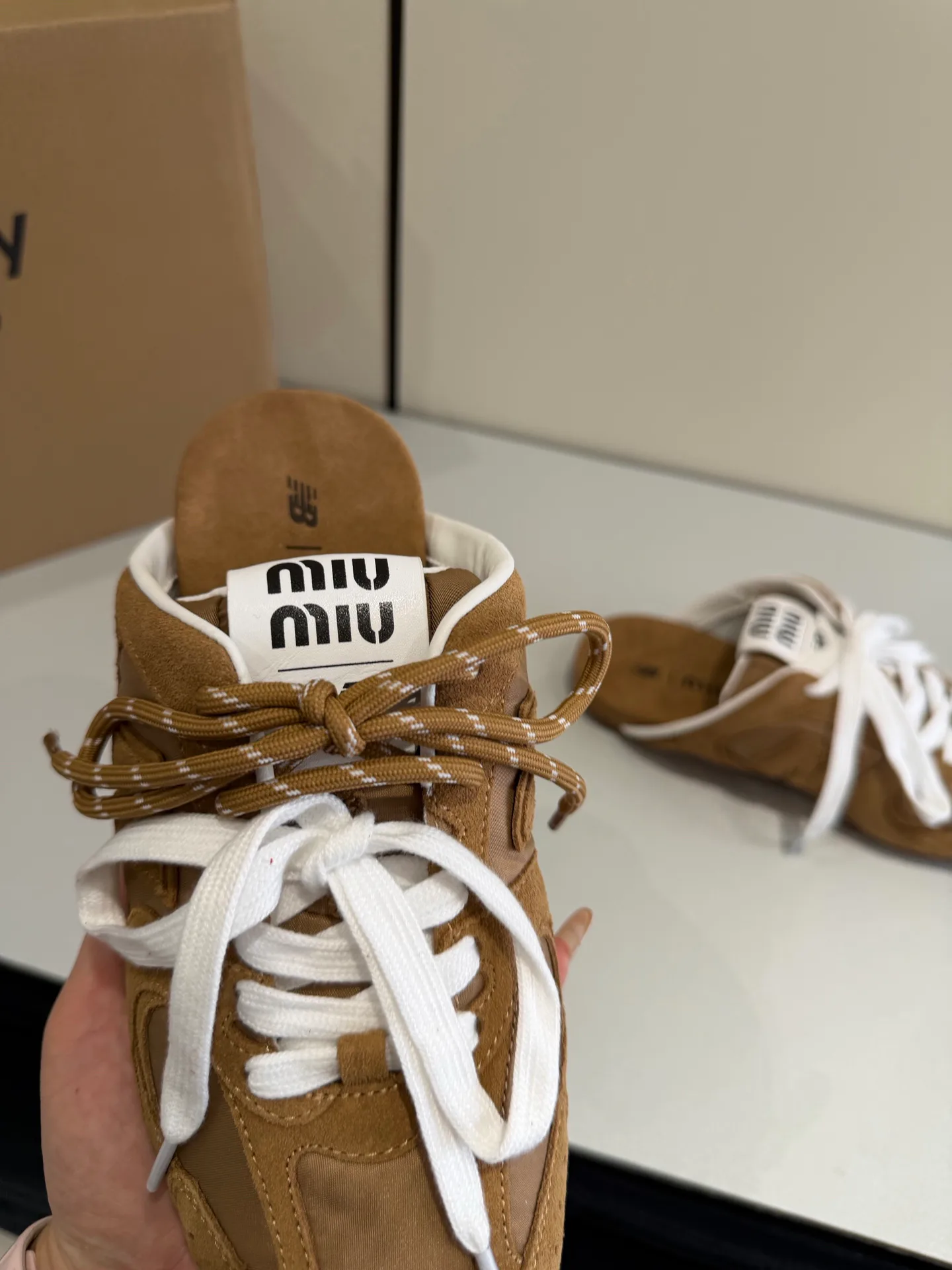 Кроссовки Женские Miu Miu 17977138
