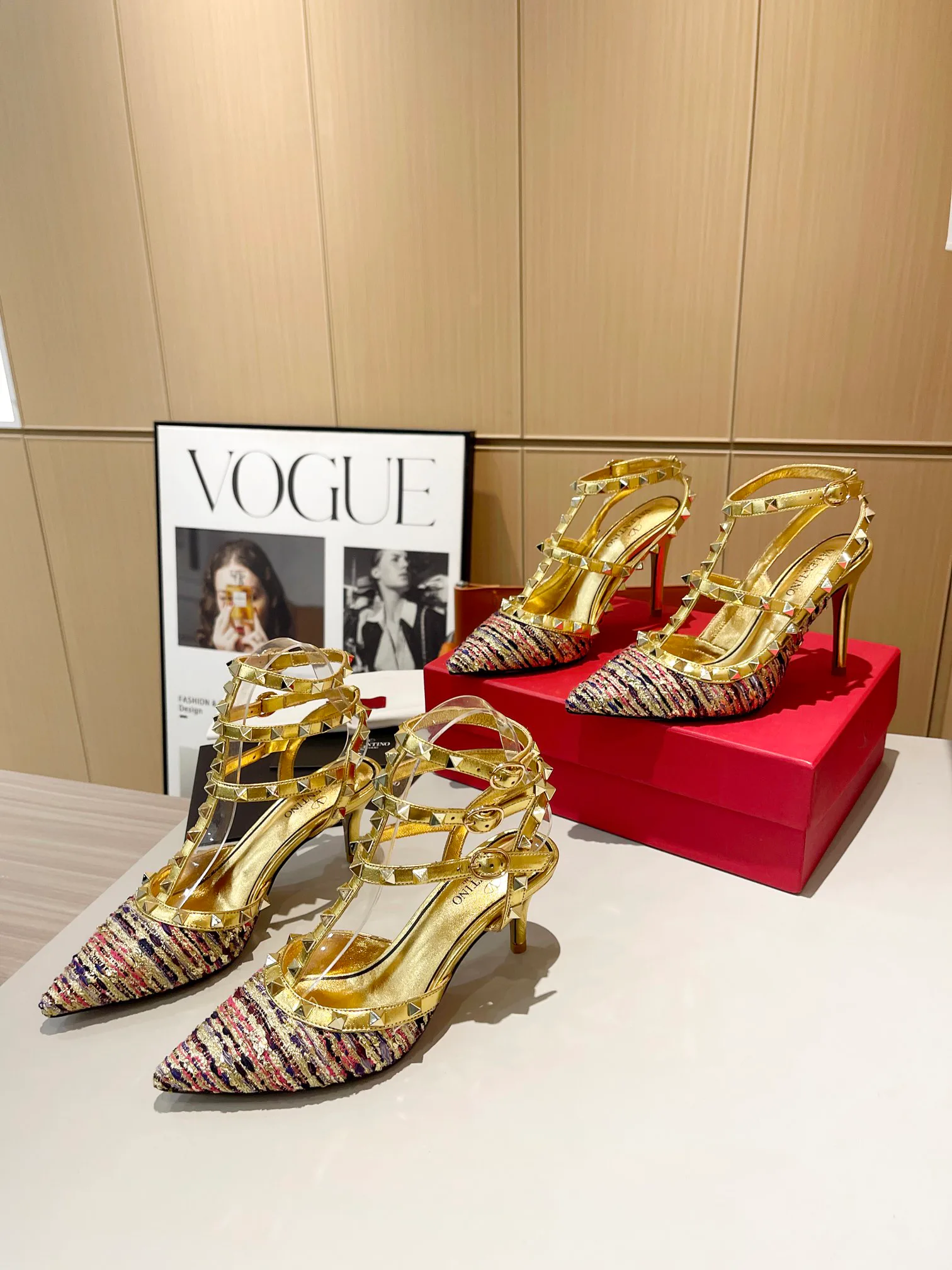 Босоножки Женские Valentino 17956801