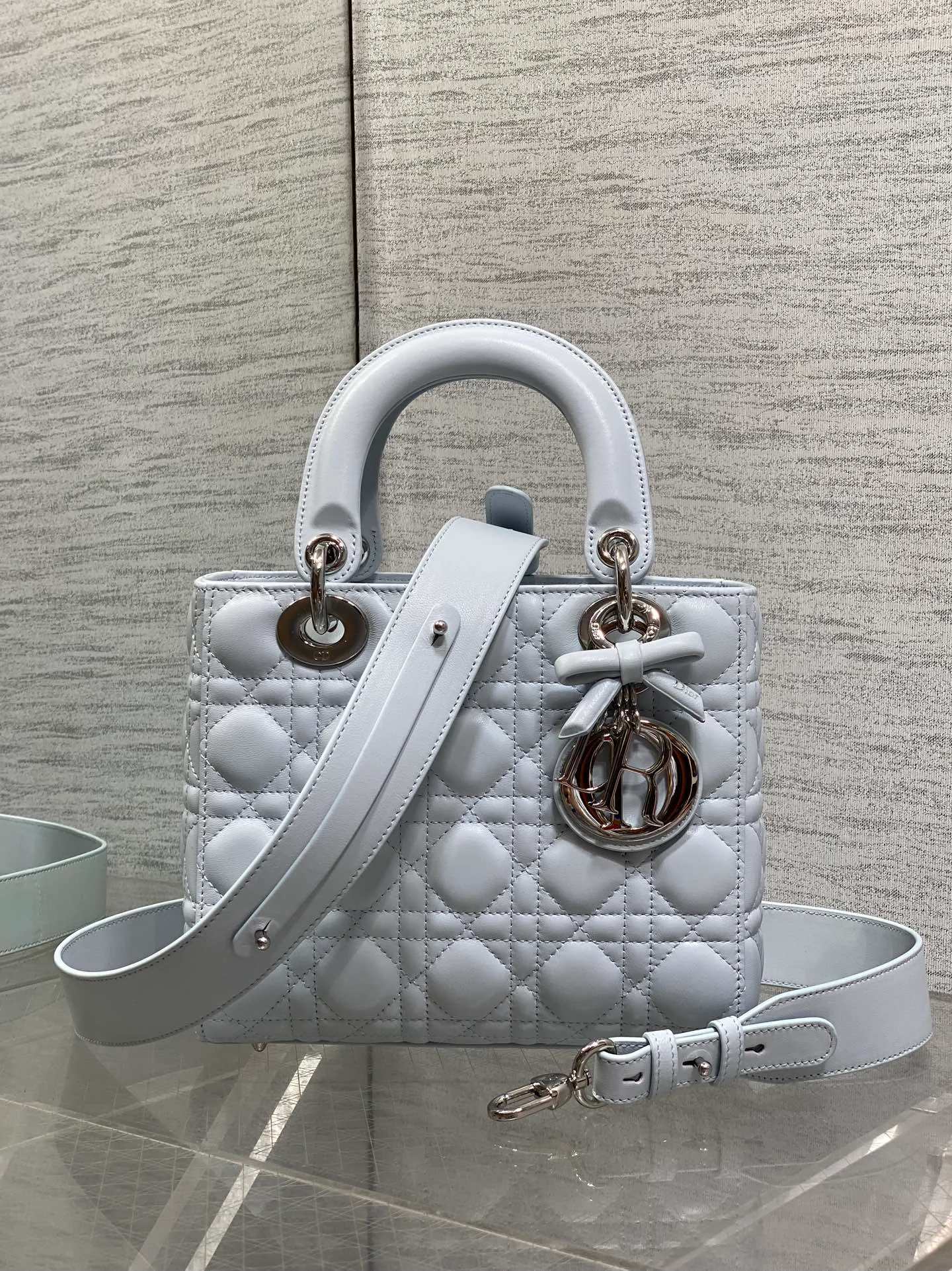 Классические Сумки Женские Christian Dior 13227178