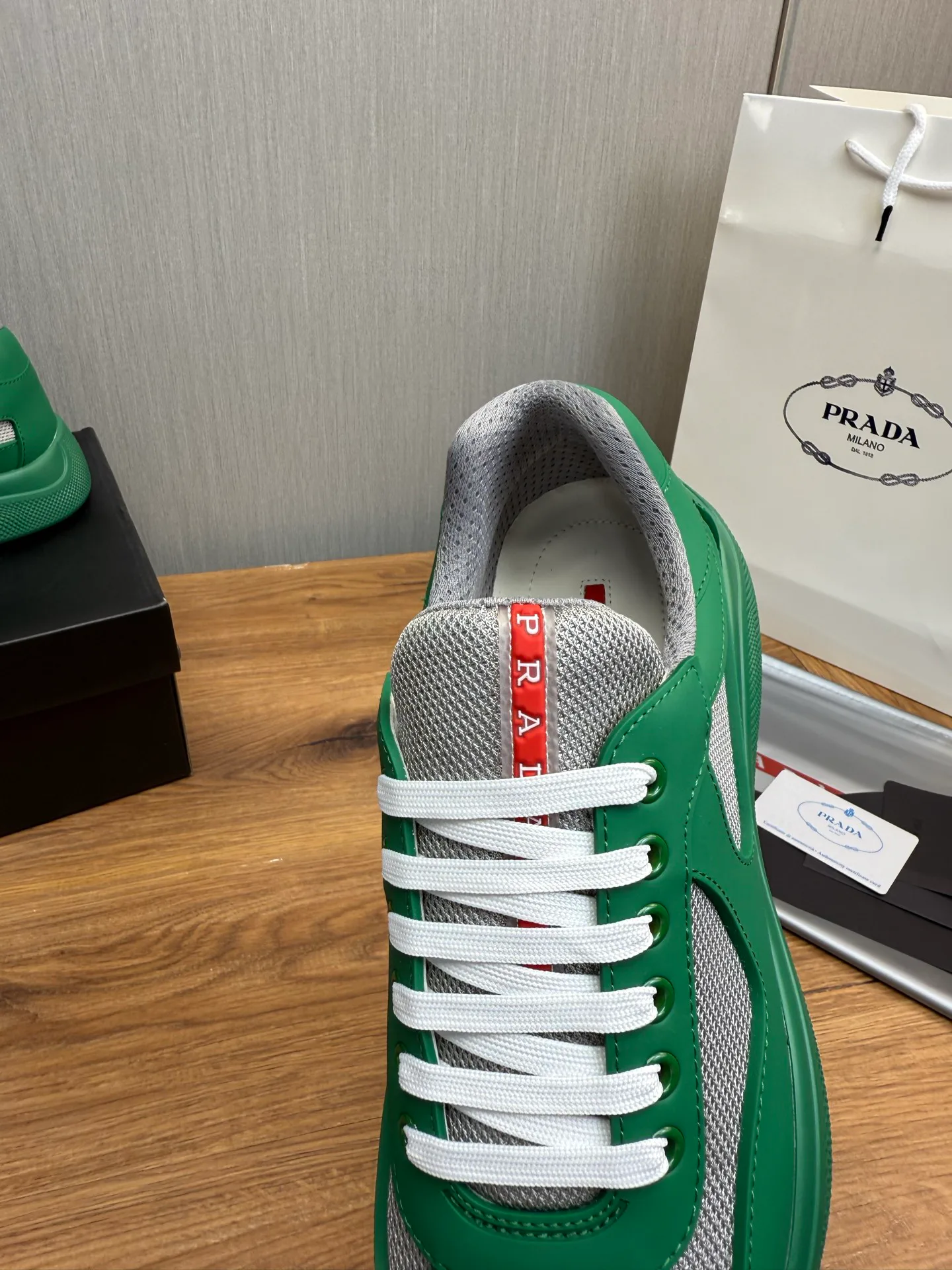 Кроссовки Женские Prada 1261592