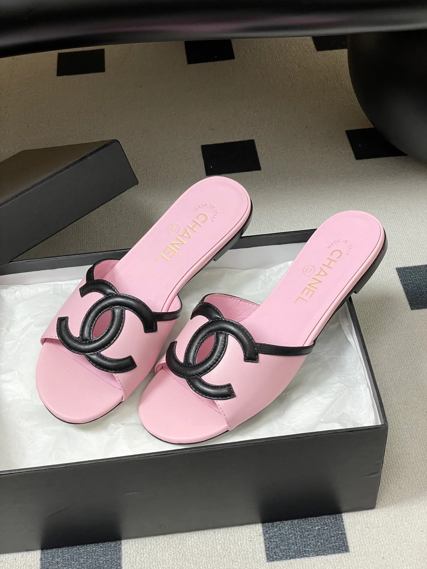 Шлепанцы Женские Chanel 11627616