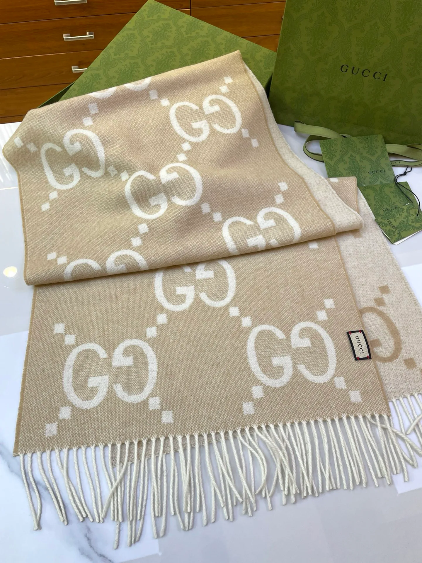 Шарфы Gucci 468190