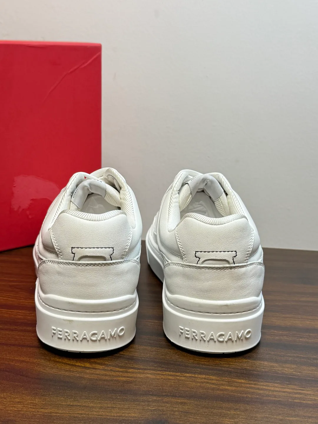 Кроссовки Мужские Salvatore Ferragamo 19623435