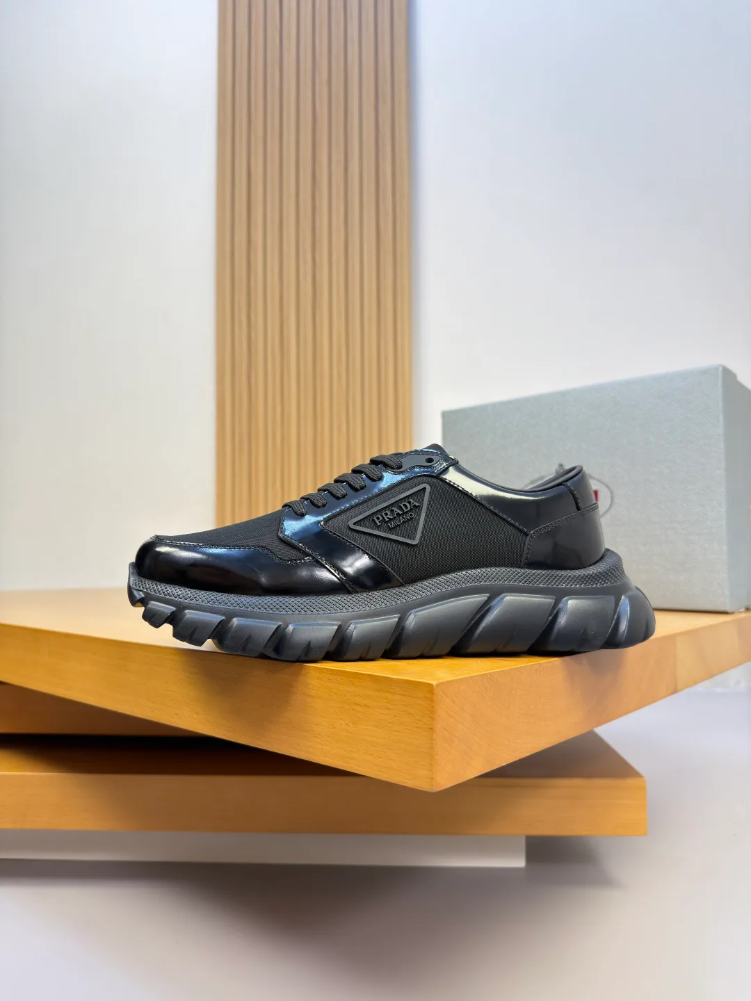 Кроссовки Мужские Prada 19811424