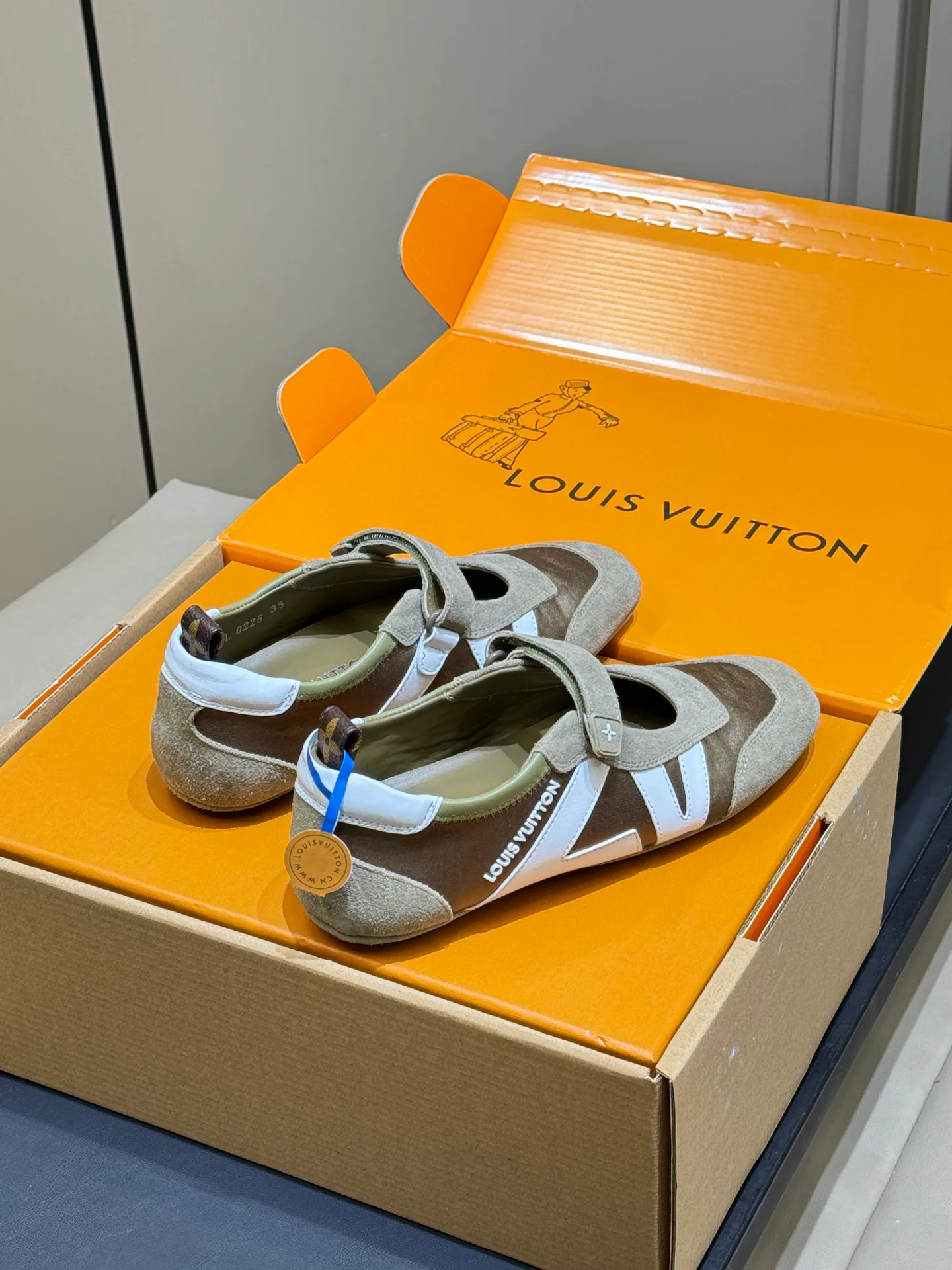 Босоножки Женские Louis Vuitton 11258736