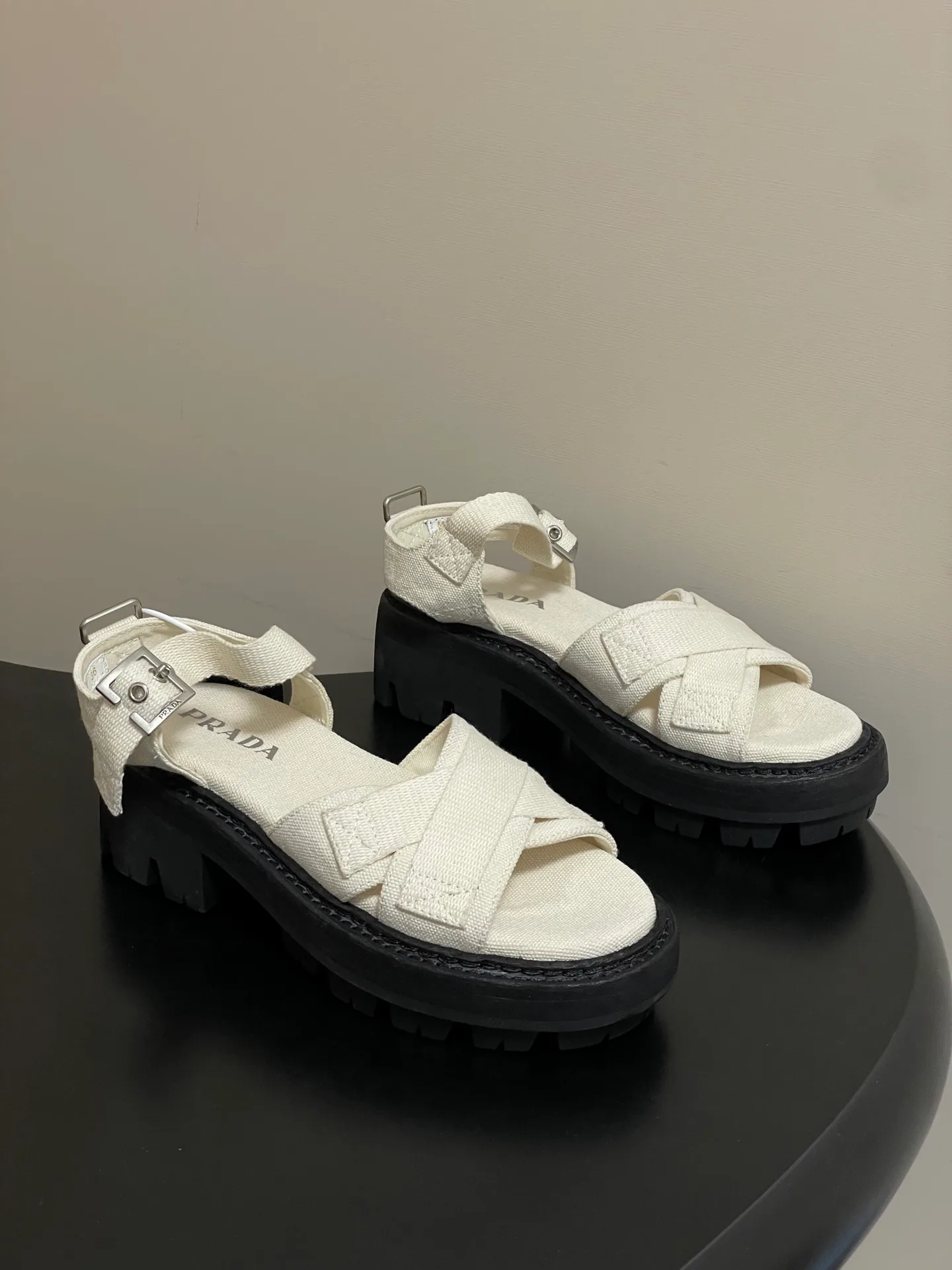 Босоножки Женские Prada 12810956