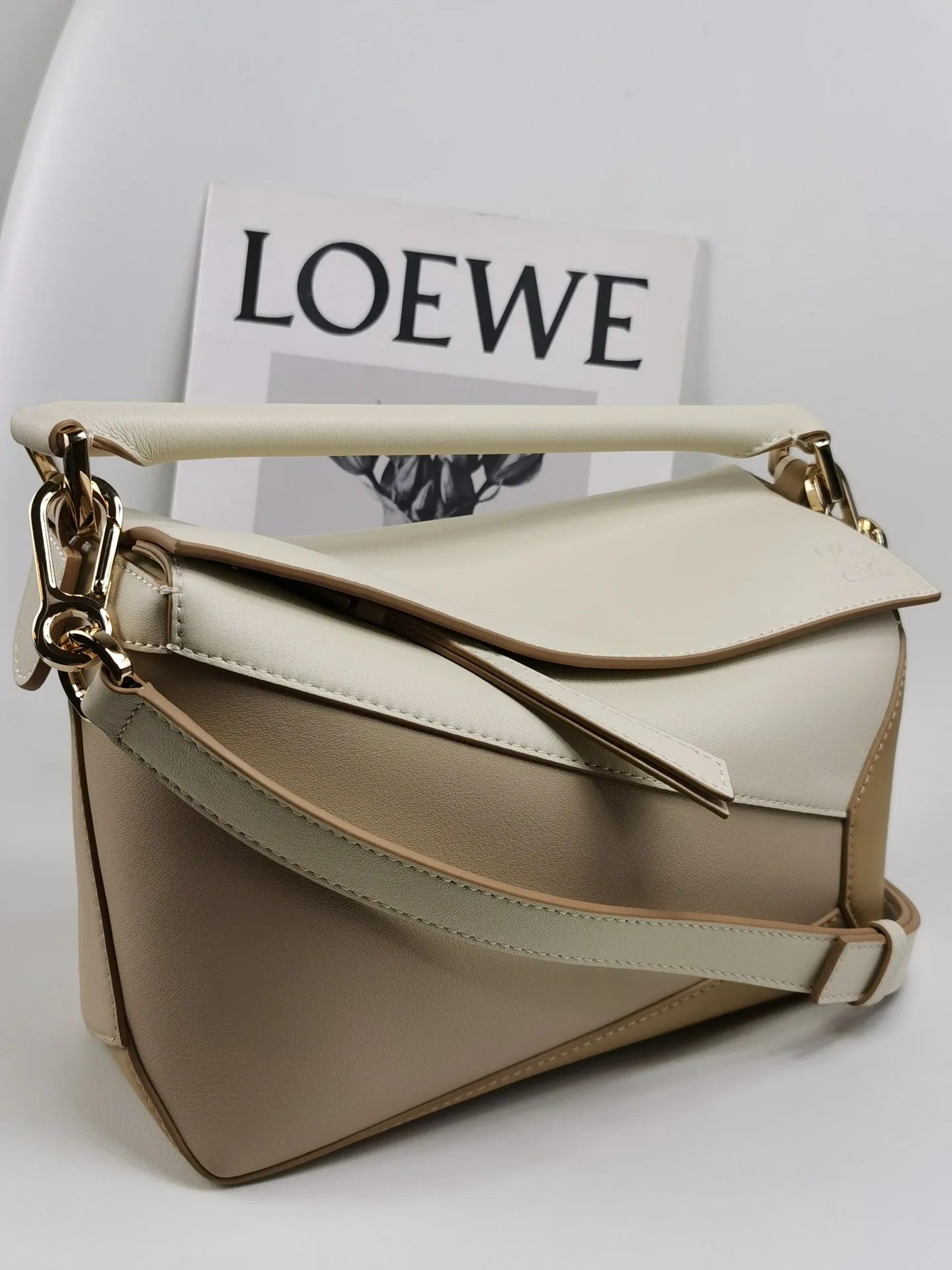 Классические Сумки Женские Loewe 13339534