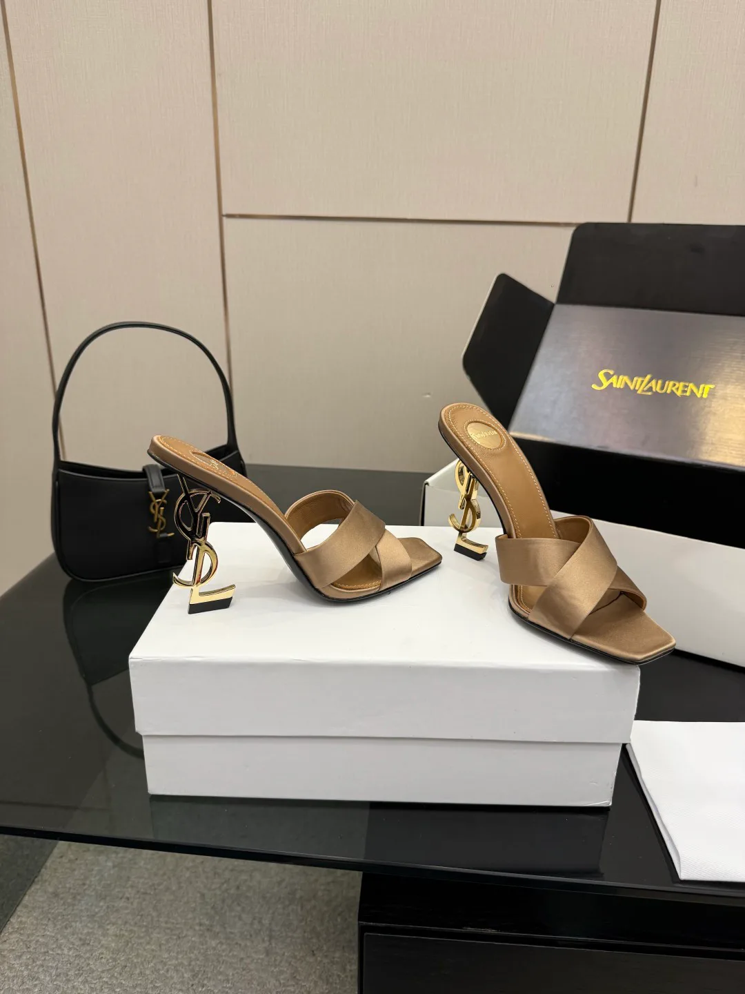 Босоножки Женские Saint Laurent 11336486
