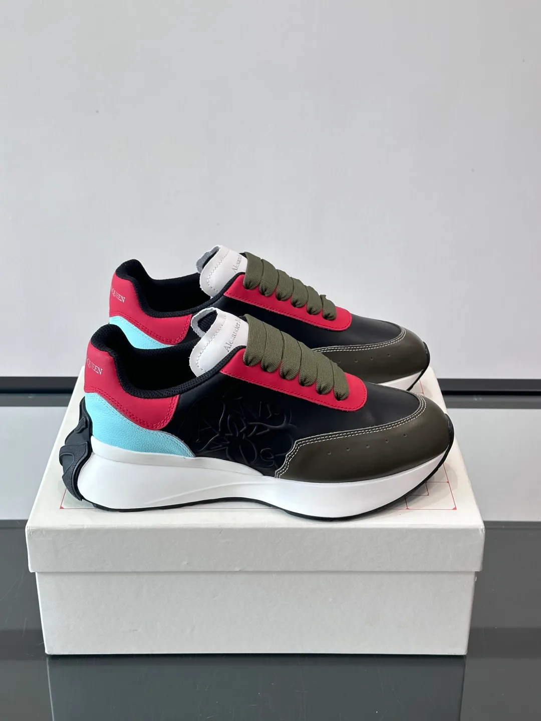 Кроссовки Женские Alexander Mcqueen 469783