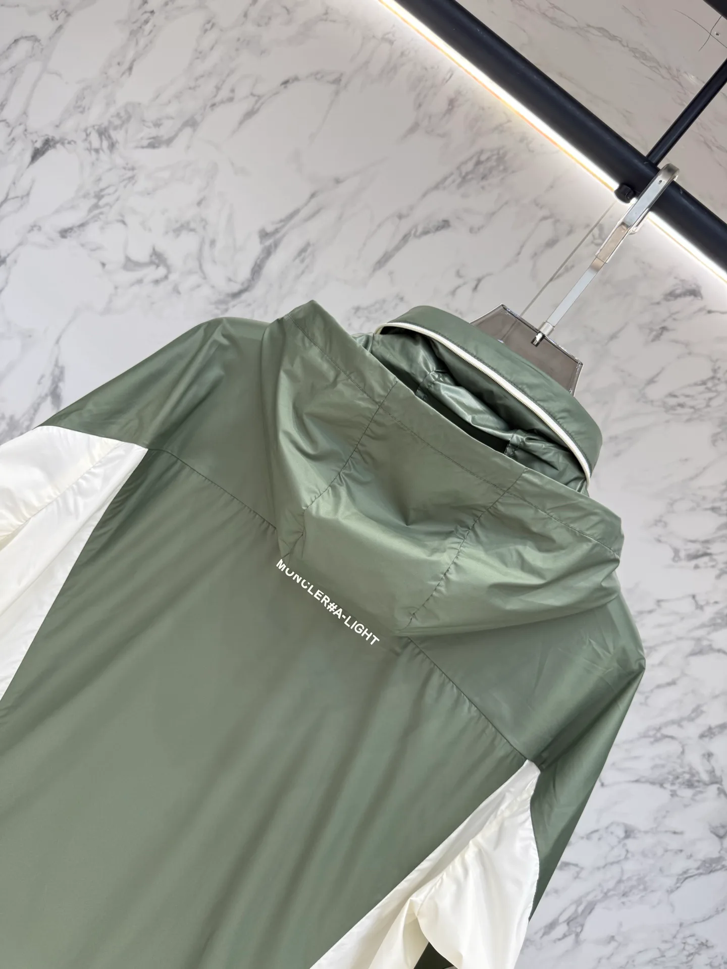 Куртки И Пуховики Мужские Moncler 11512959