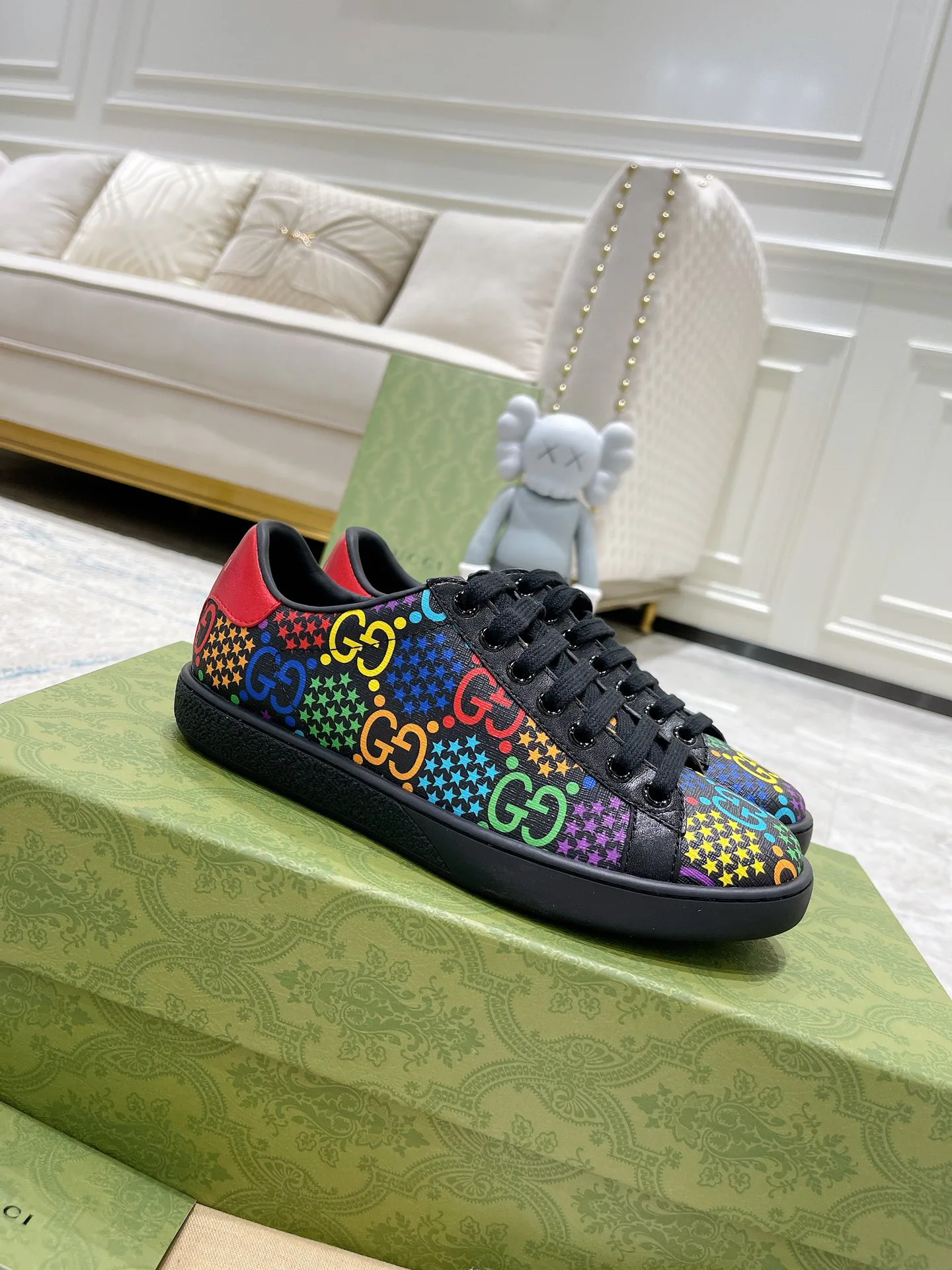 Кроссовки Женские Gucci 17620452