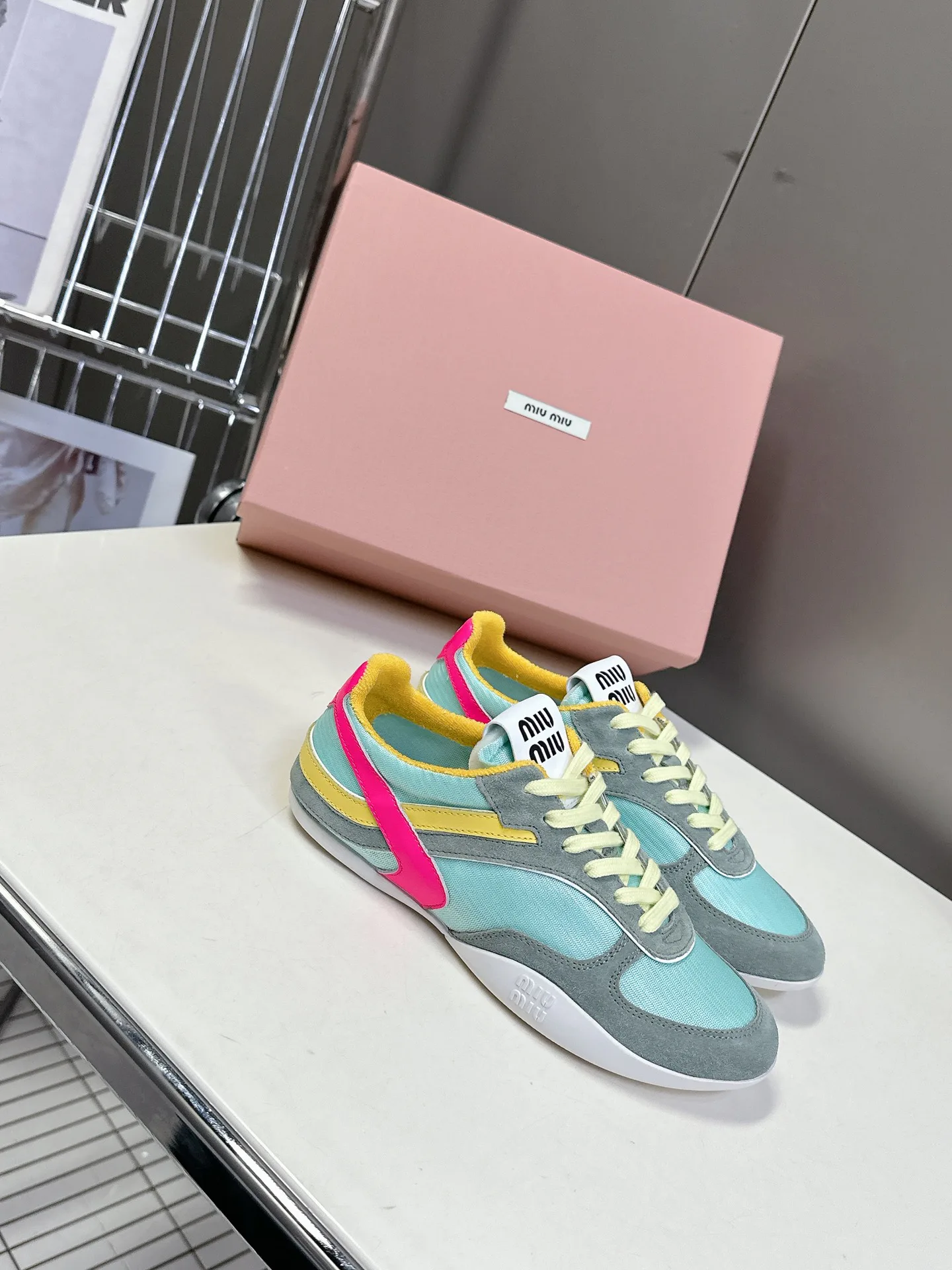 Кроссовки Женские Miu Miu 20328