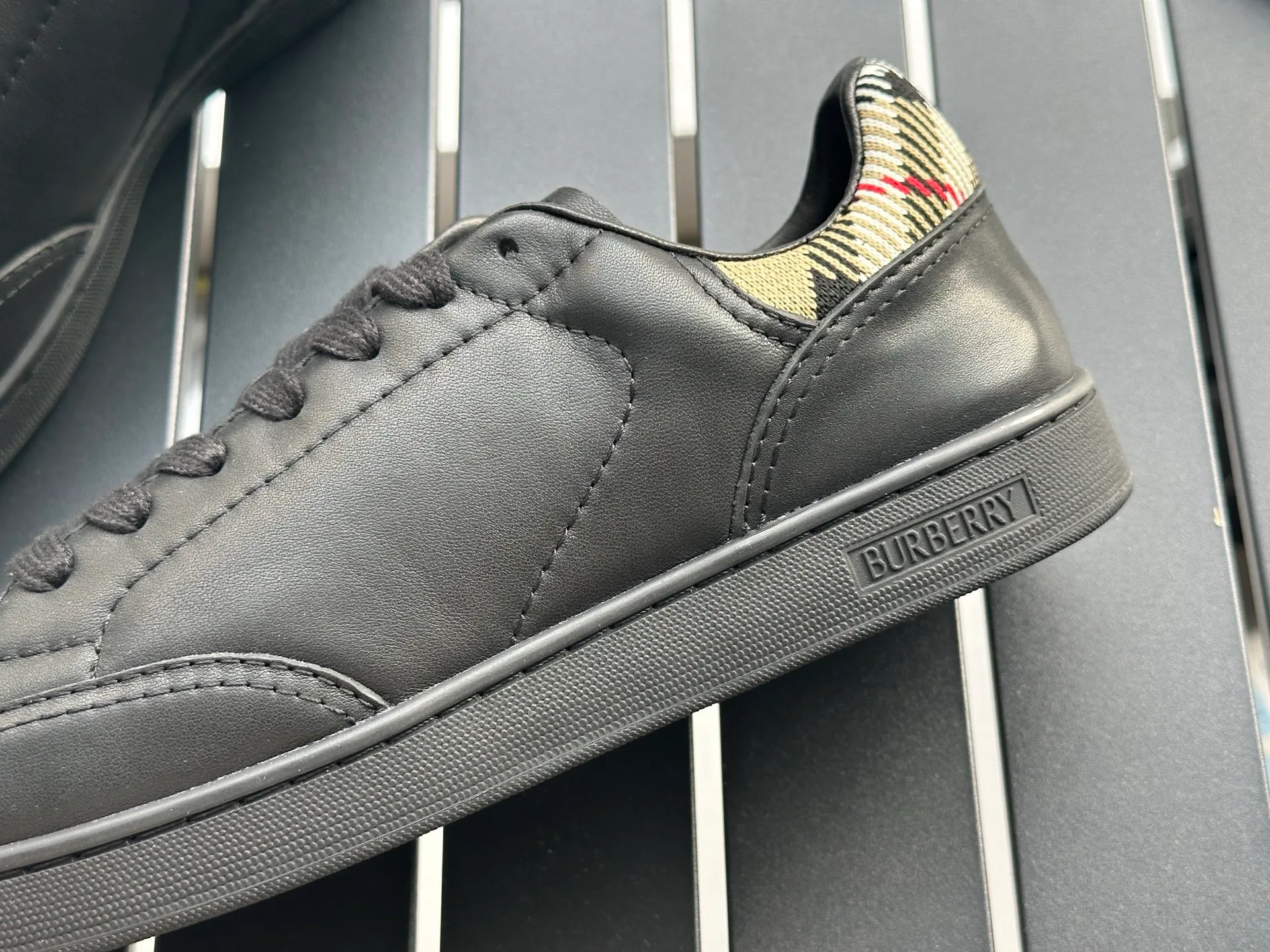 Кроссовки Мужские Burberry 17420316
