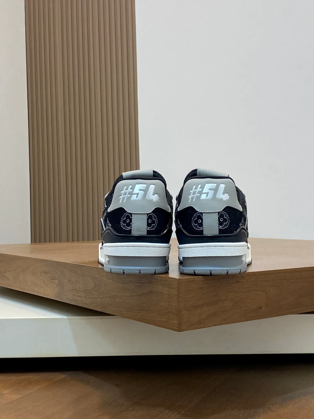 Кроссовки Мужские Louis Vuitton 149168