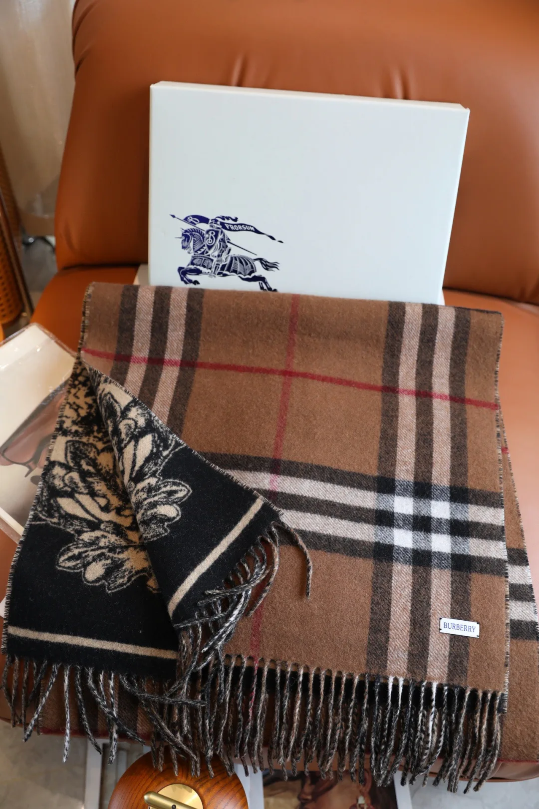 Шарфы Burberry 5049045