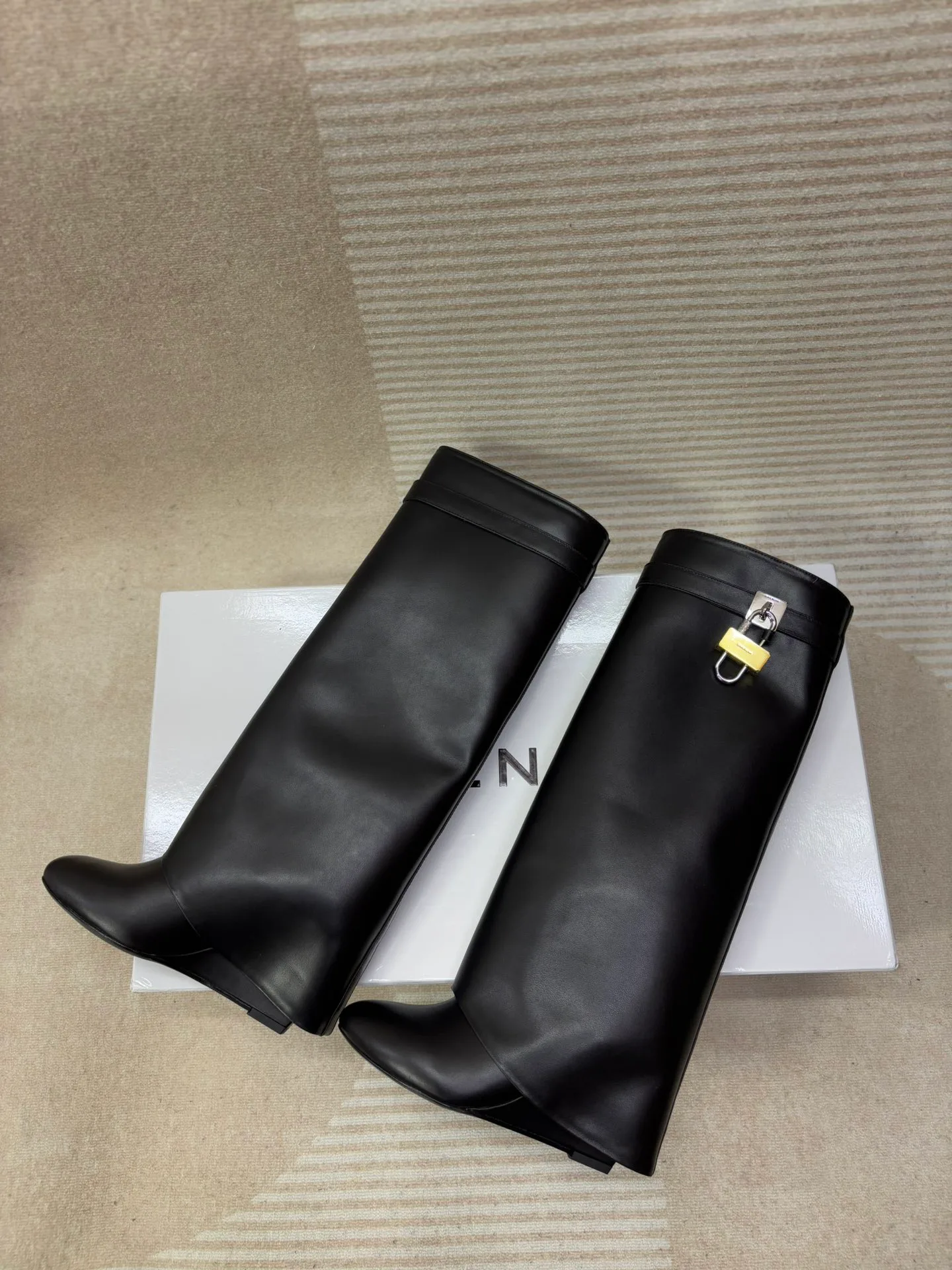 Сапоги Женские Givenchy 3011638