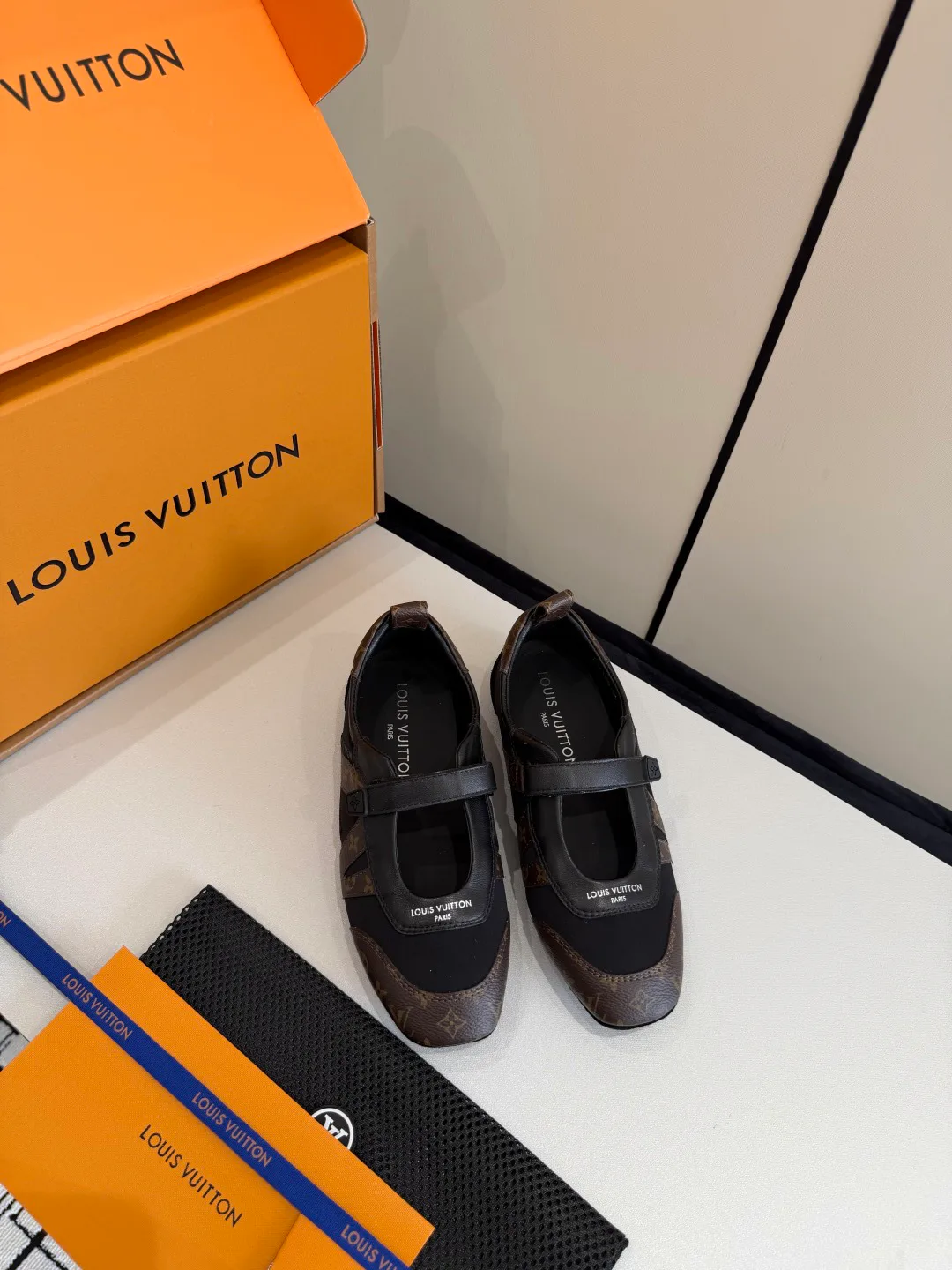 Туфли Женские Louis Vuitton 11440418