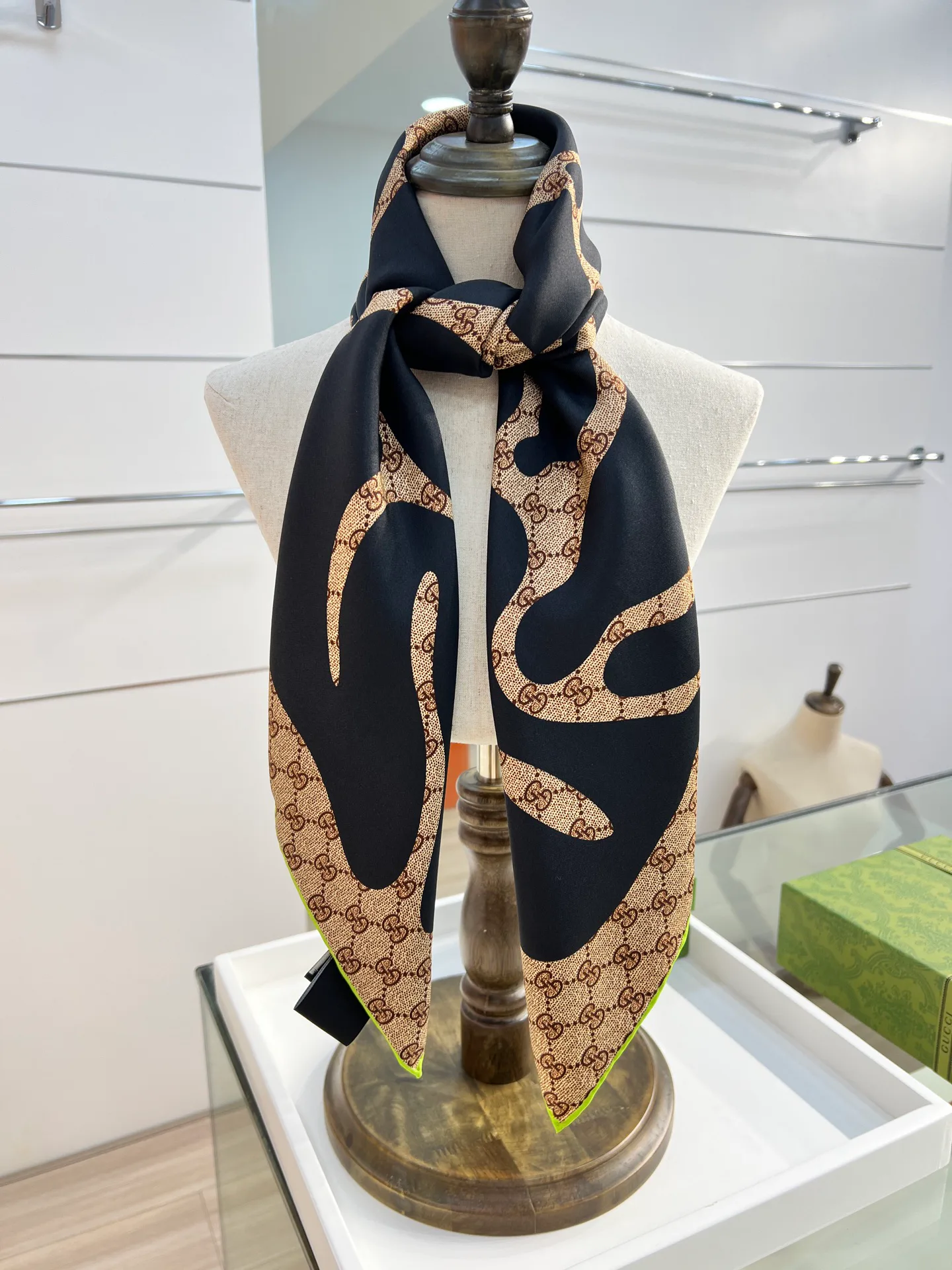 Платки Gucci 1883205