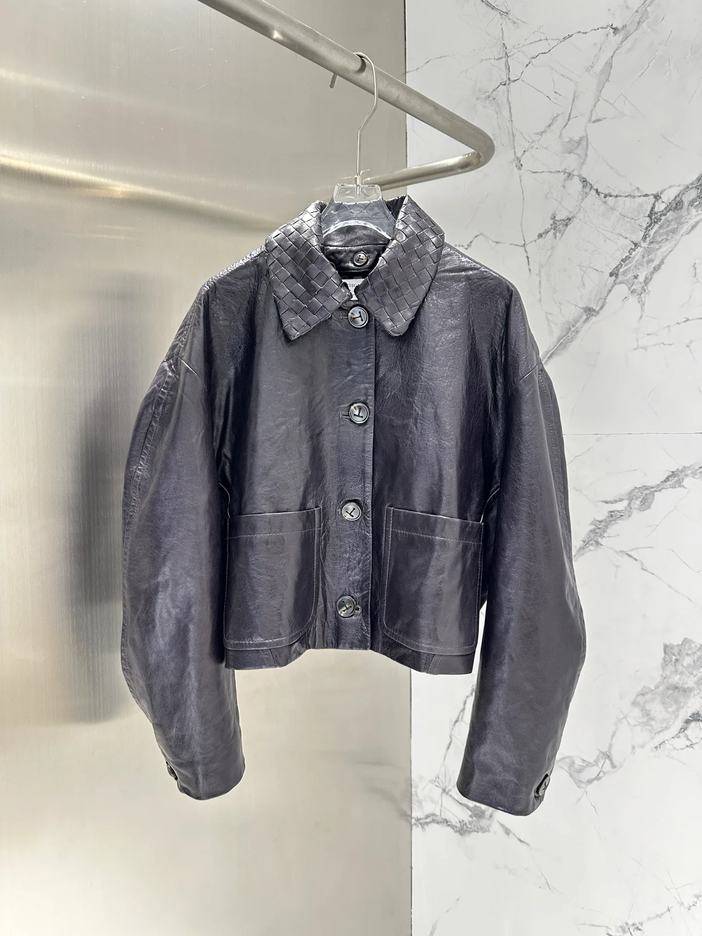 Кожаные Куртки И Дублёнки Женские Bottega Veneta 11759372