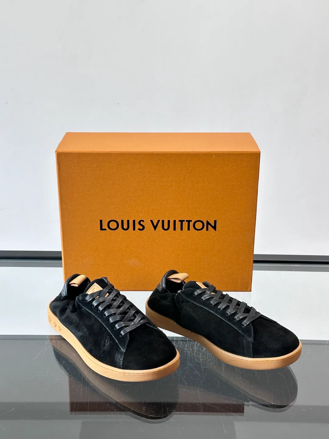 Кроссовки Мужские Louis Vuitton 18263700