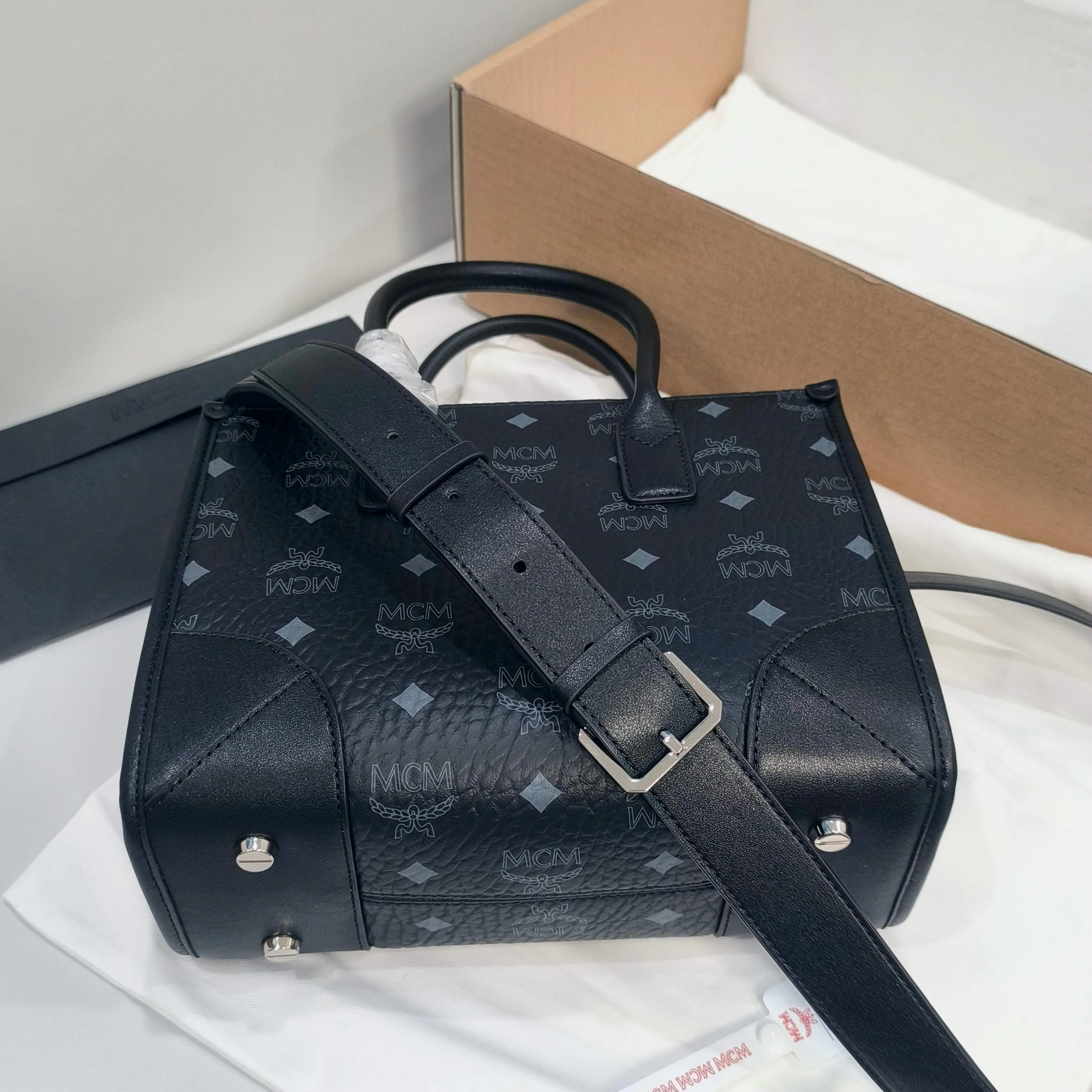 Классические Сумки Женские Mcm 18223309