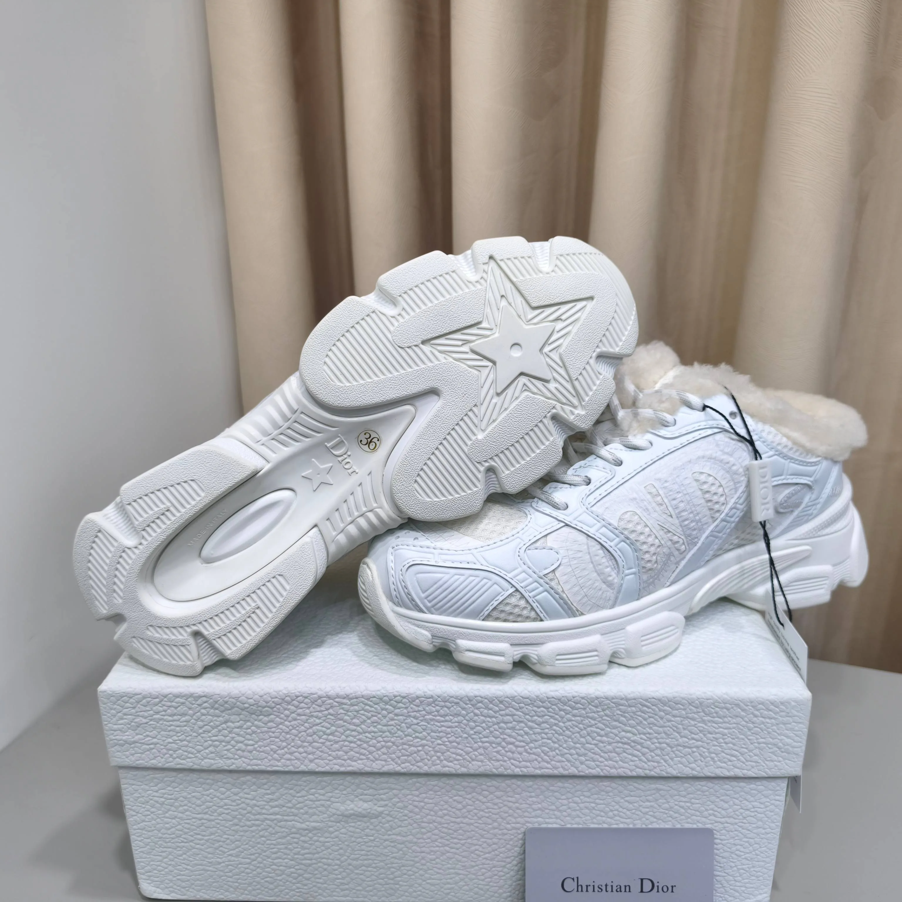 Кроссовки Женские Christian Dior 17988713