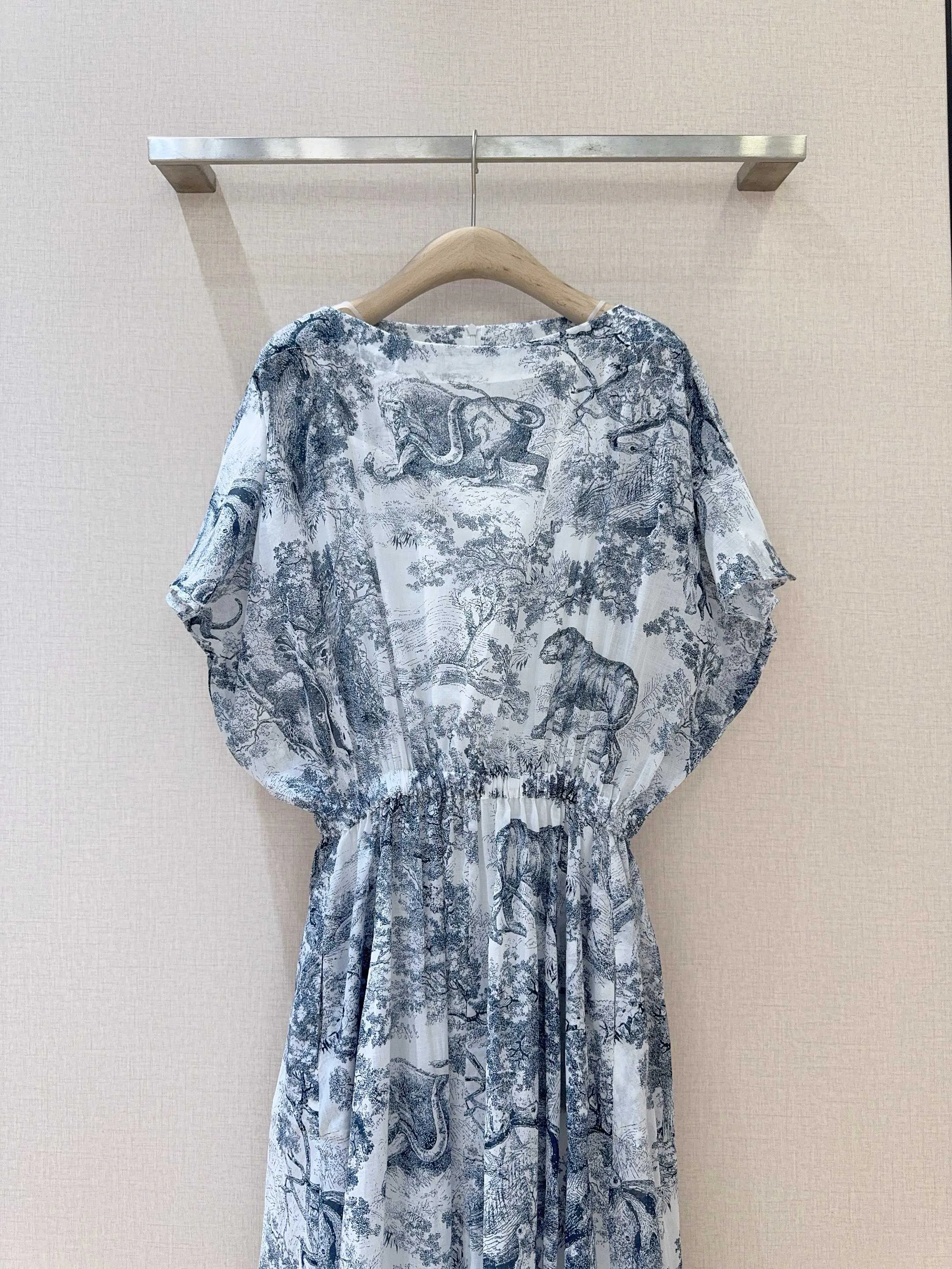 Платья Женские Christian Dior 17290290