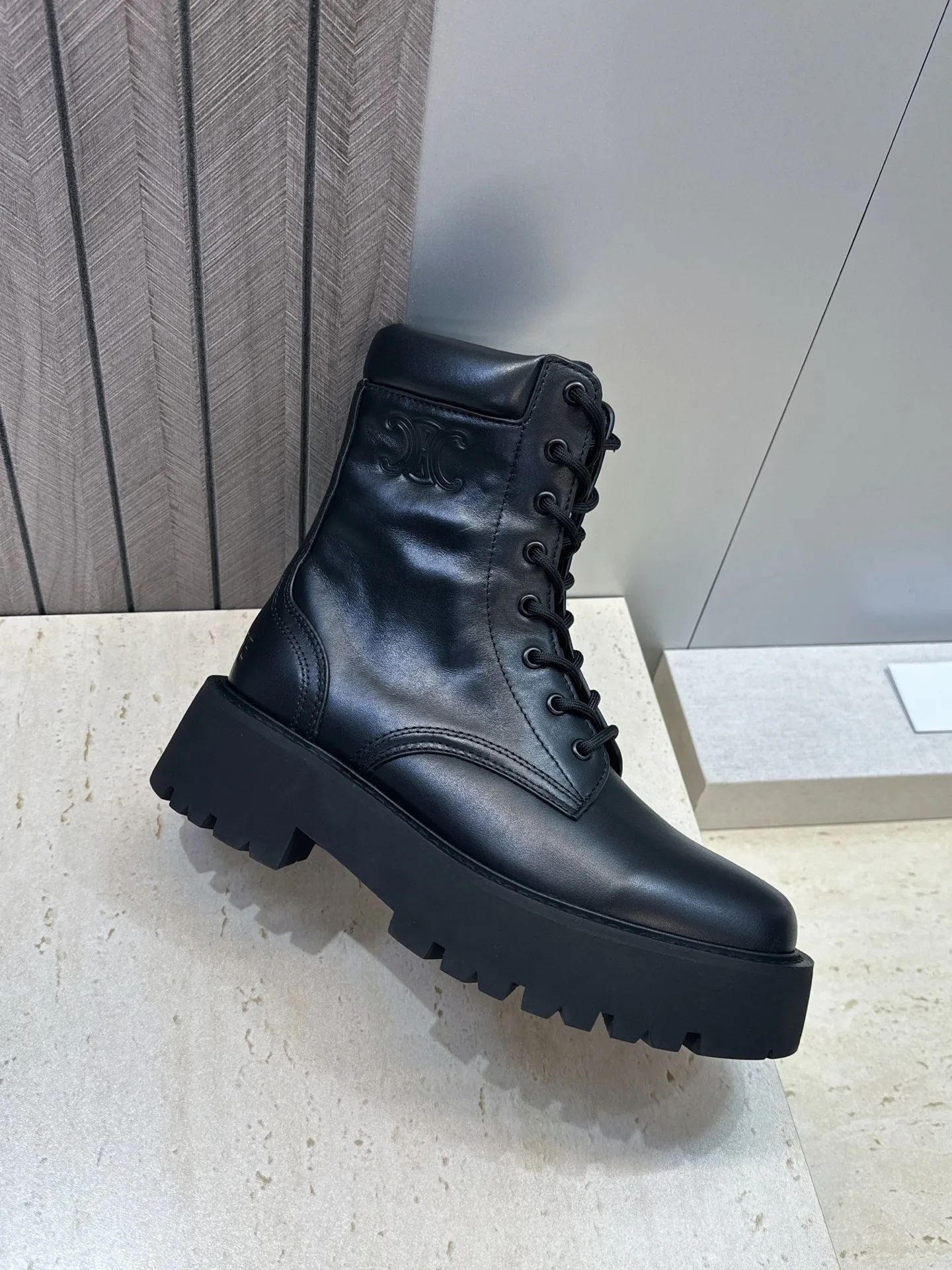 Ботинки Женские Celine 17344266