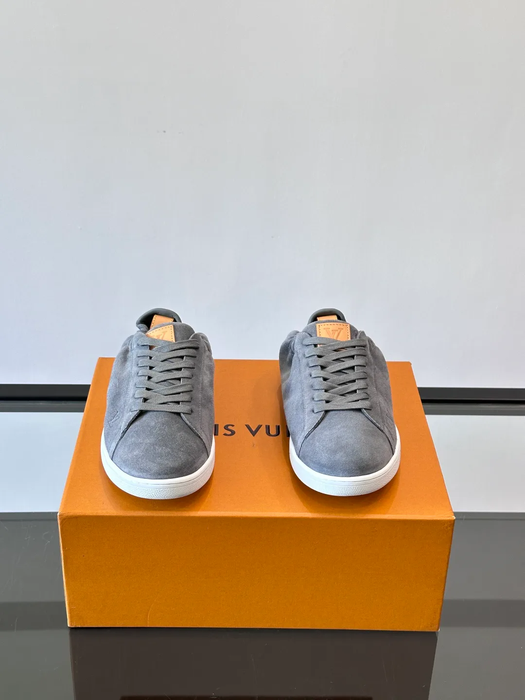 Кроссовки Мужские Louis Vuitton 18263694