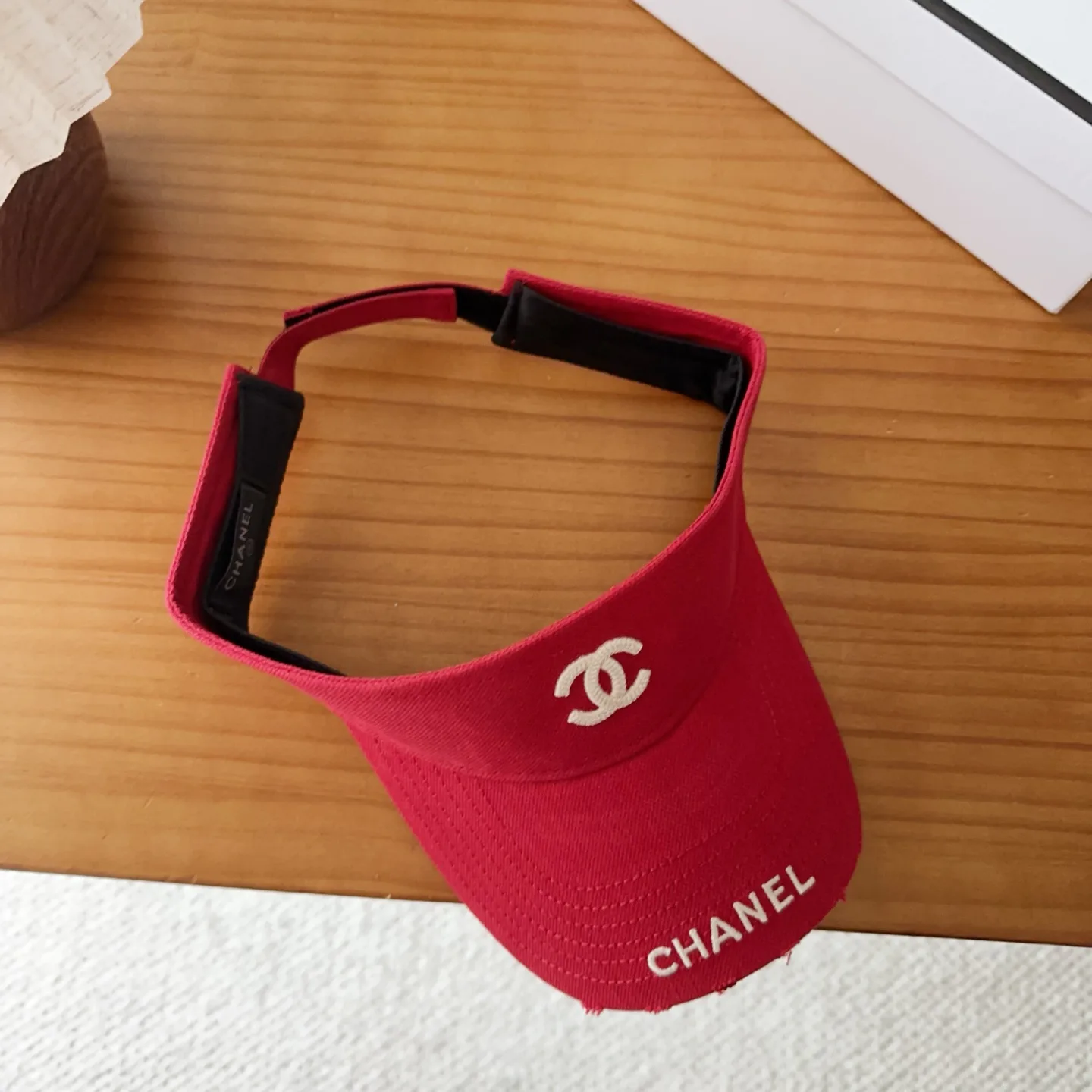 Головные Уборы Chanel 17467559