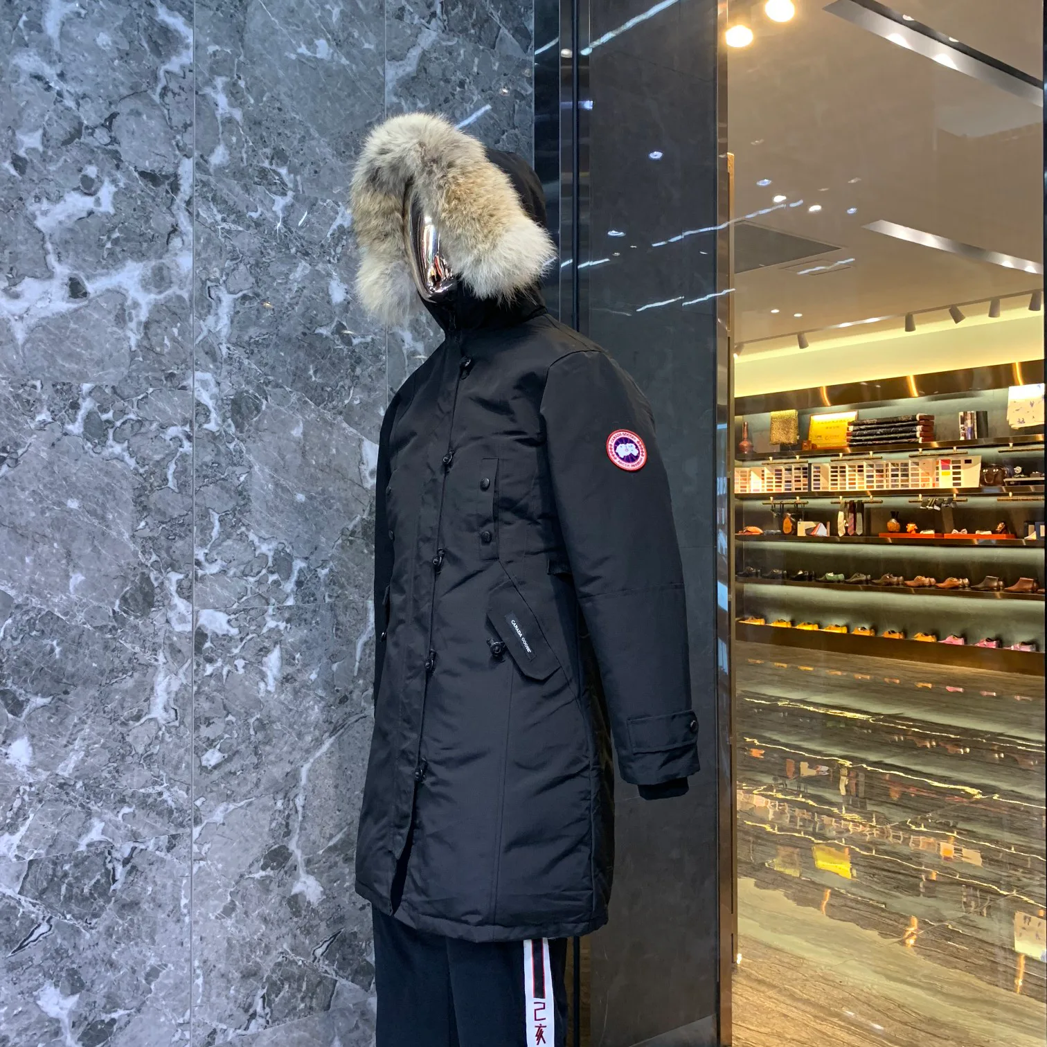 Куртки И Пуховики Женские Canada Goose 64138