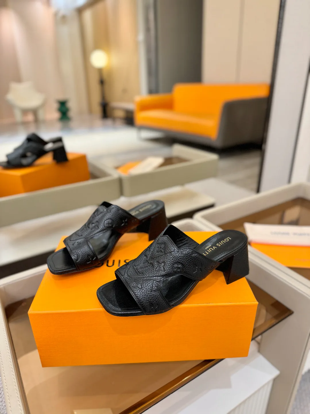 Босоножки Женские Louis Vuitton 9623549