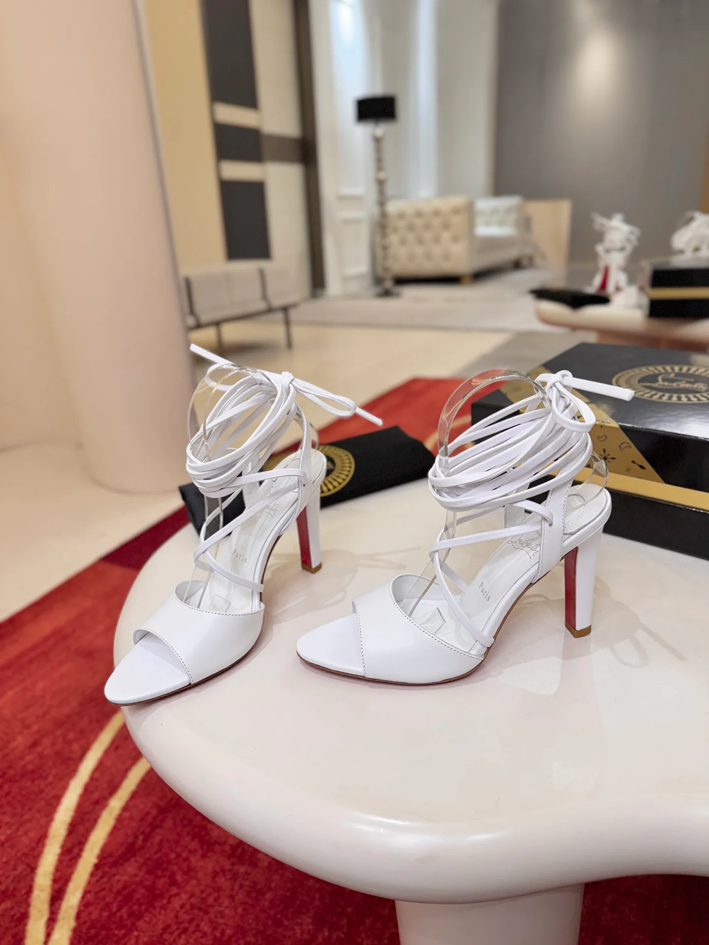 Босоножки Женские Christian Louboutin 19570905