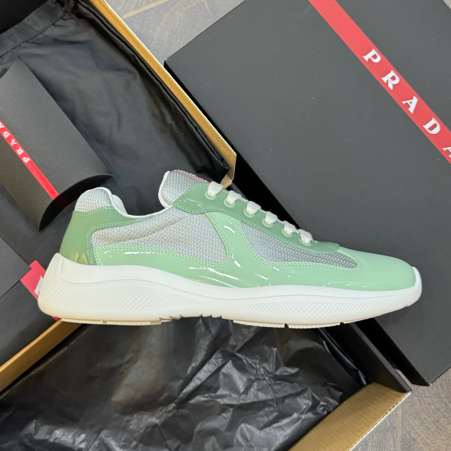Кроссовки Женские Prada 18267052
