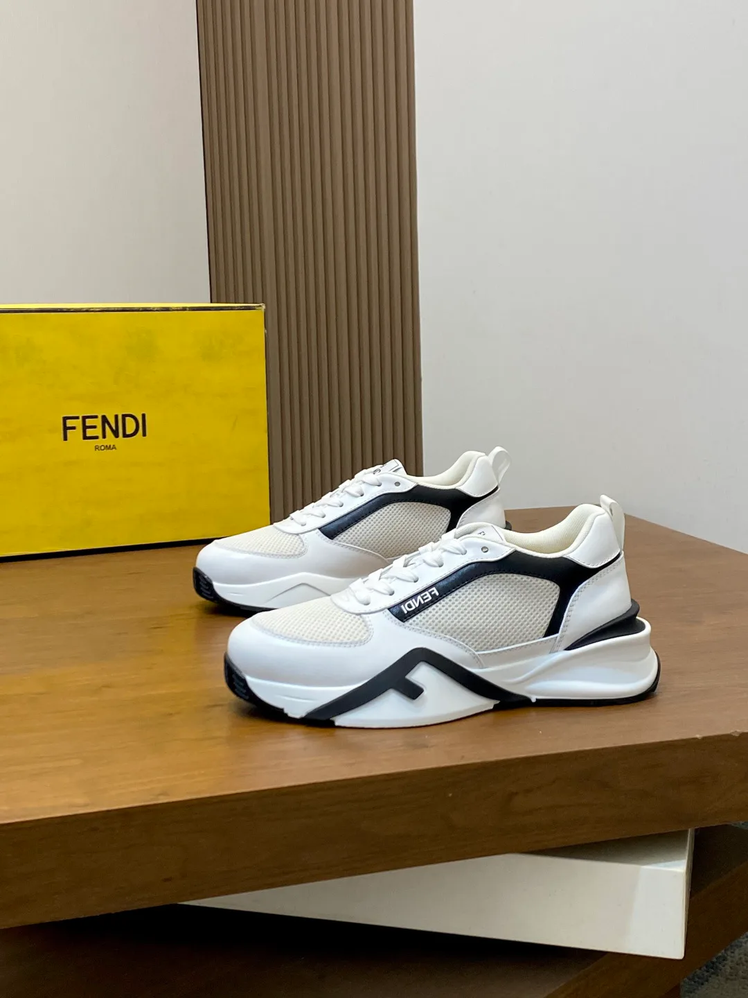 Кроссовки Мужские Fendi 18079022
