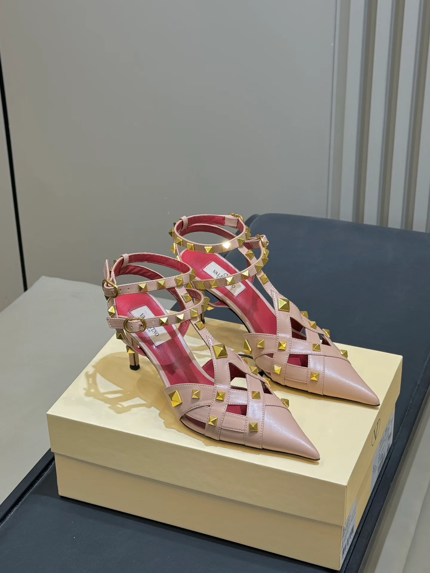 Босоножки Женские Valentino 1227787