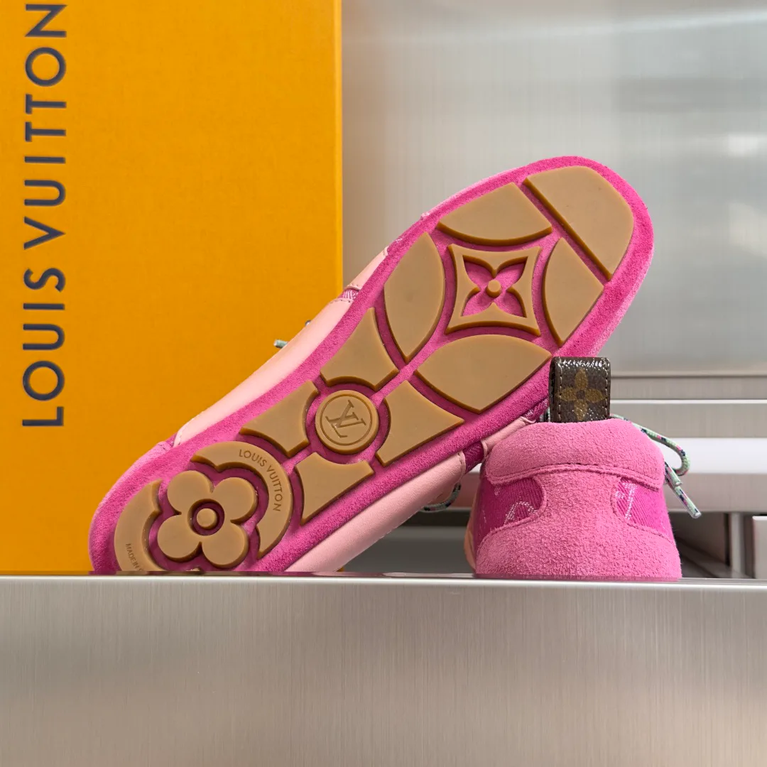 Кроссовки Женские Louis Vuitton 17780707