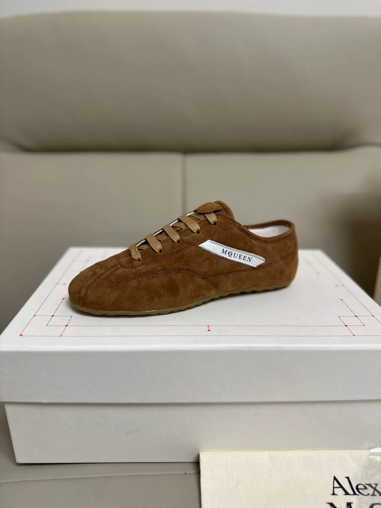 Кроссовки Женские Alexander Mcqueen 18616731