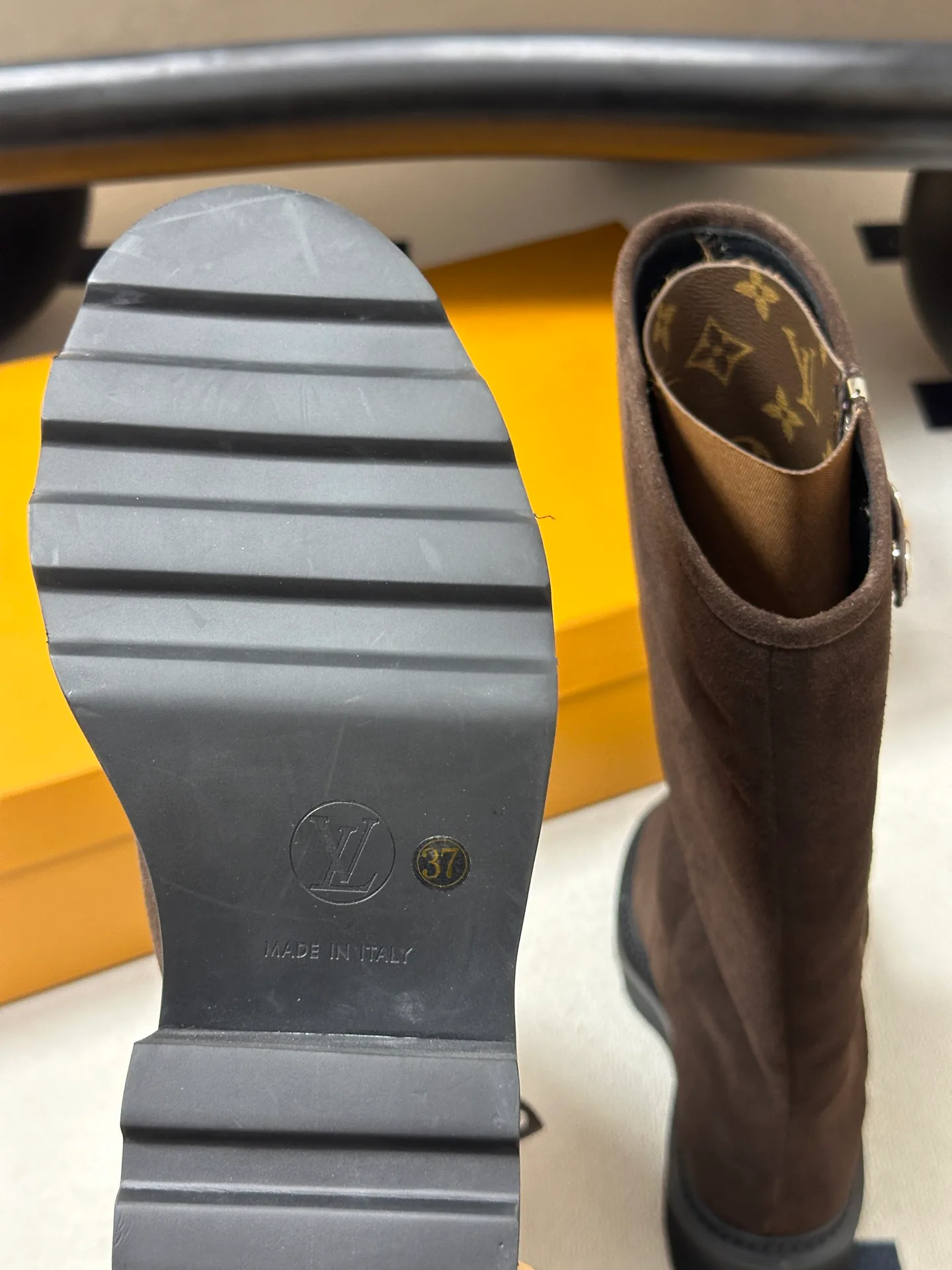 Сапоги Женские Louis Vuitton 18388115