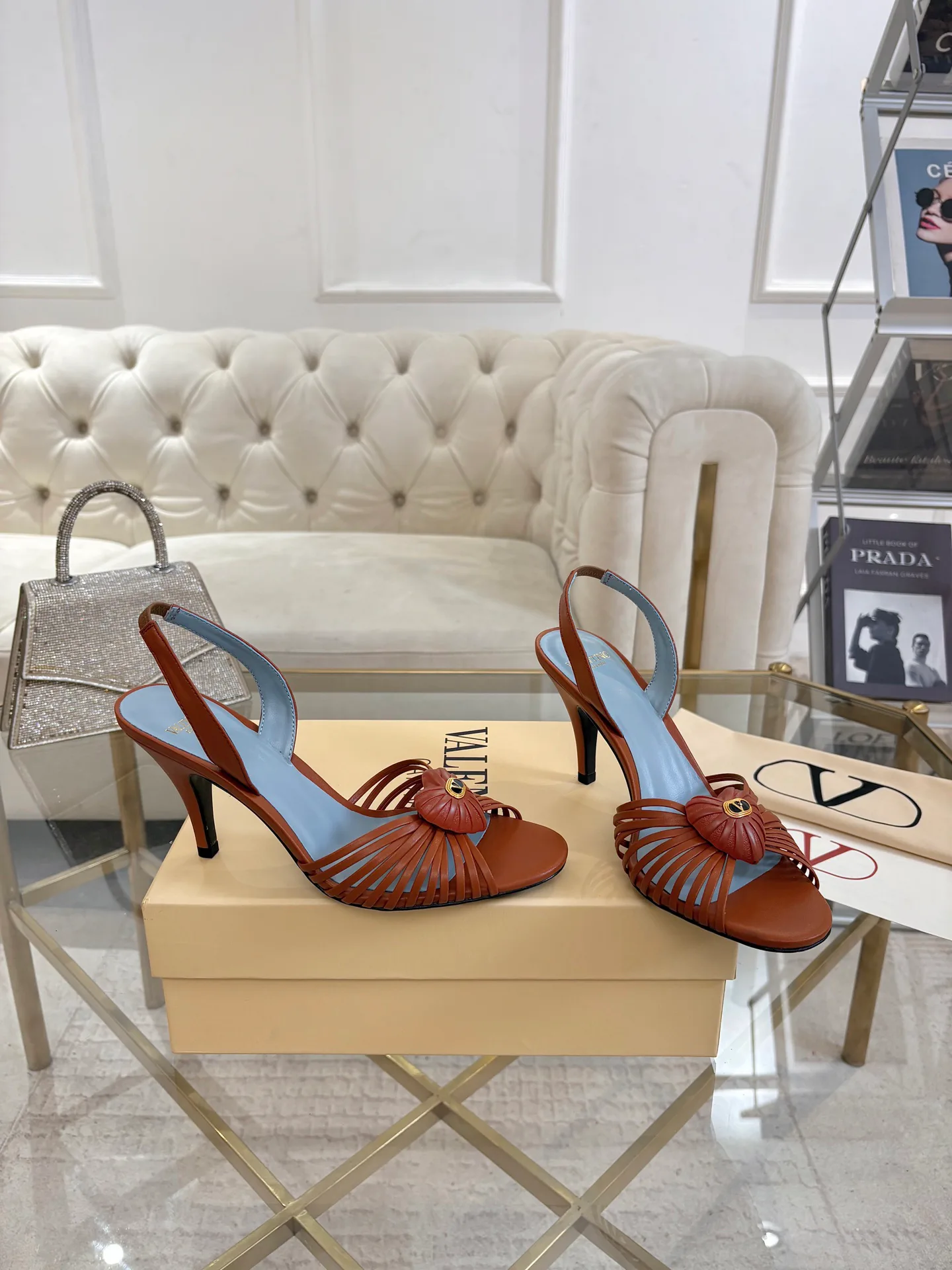 Босоножки Женские Valentino 18135274