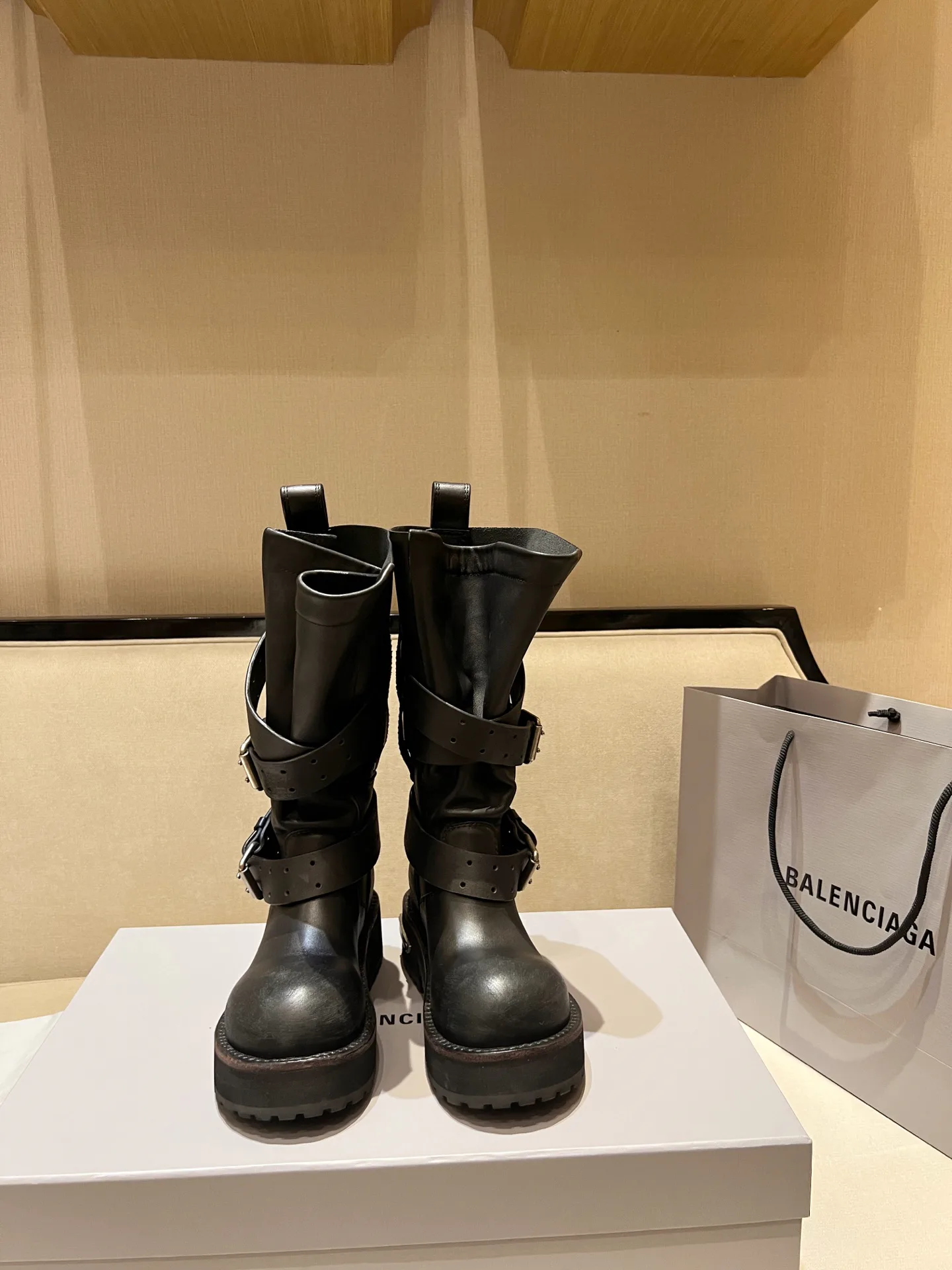 Сапоги Женские Balenciaga 18020345