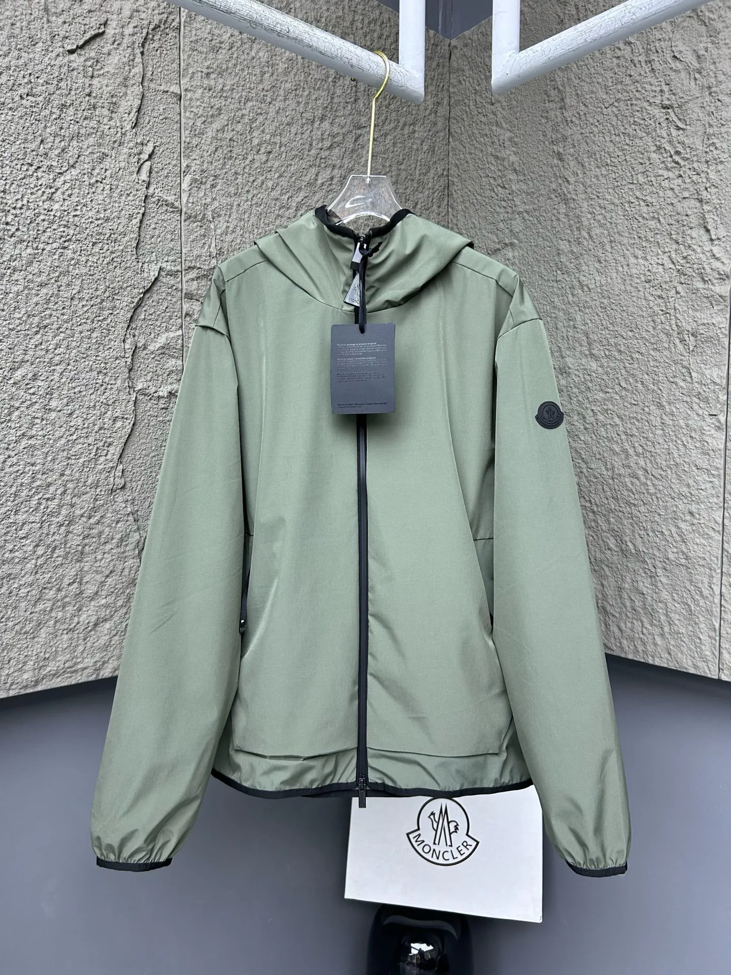 Куртки И Пуховики Мужские Moncler 11690890