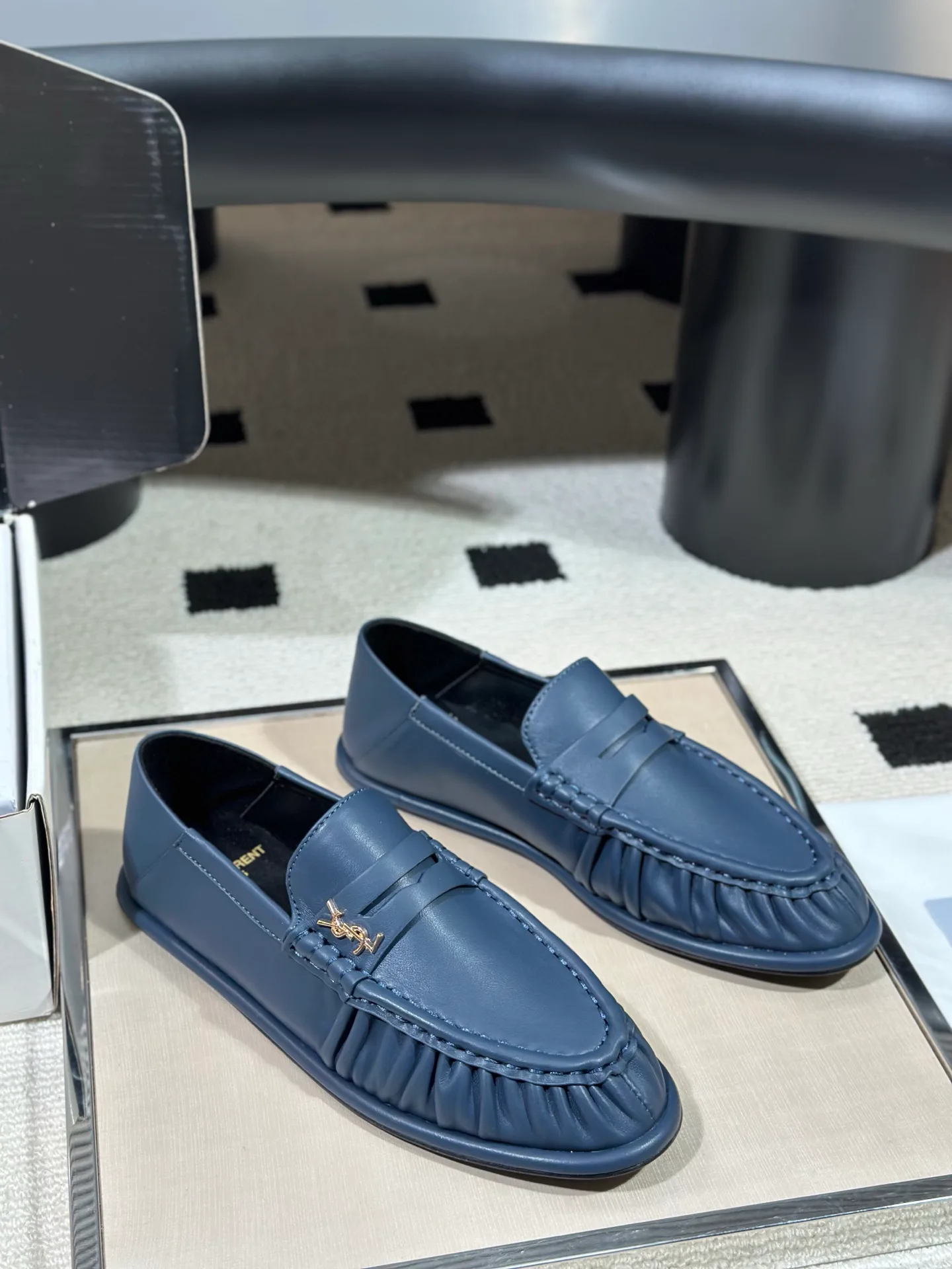 Лоферы И Мокасины Женские Saint Laurent 18041760