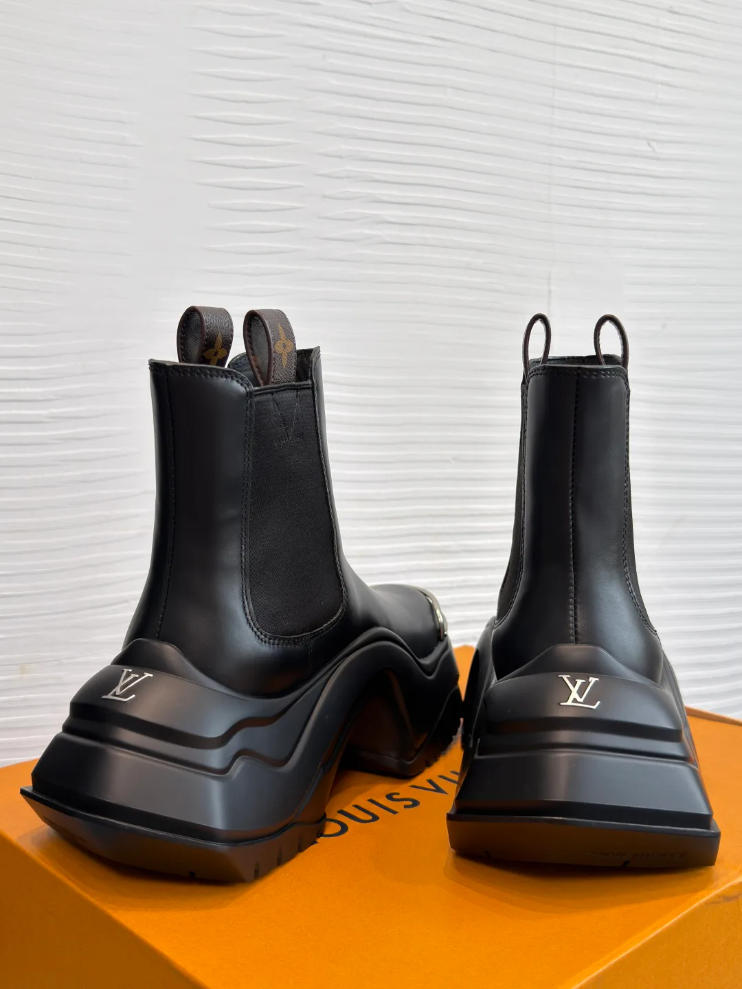 Ботинки Женские Louis Vuitton 18252062